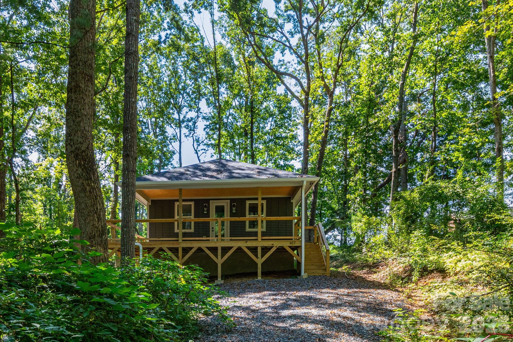 137 E Arbutus Trail Property Photo 25