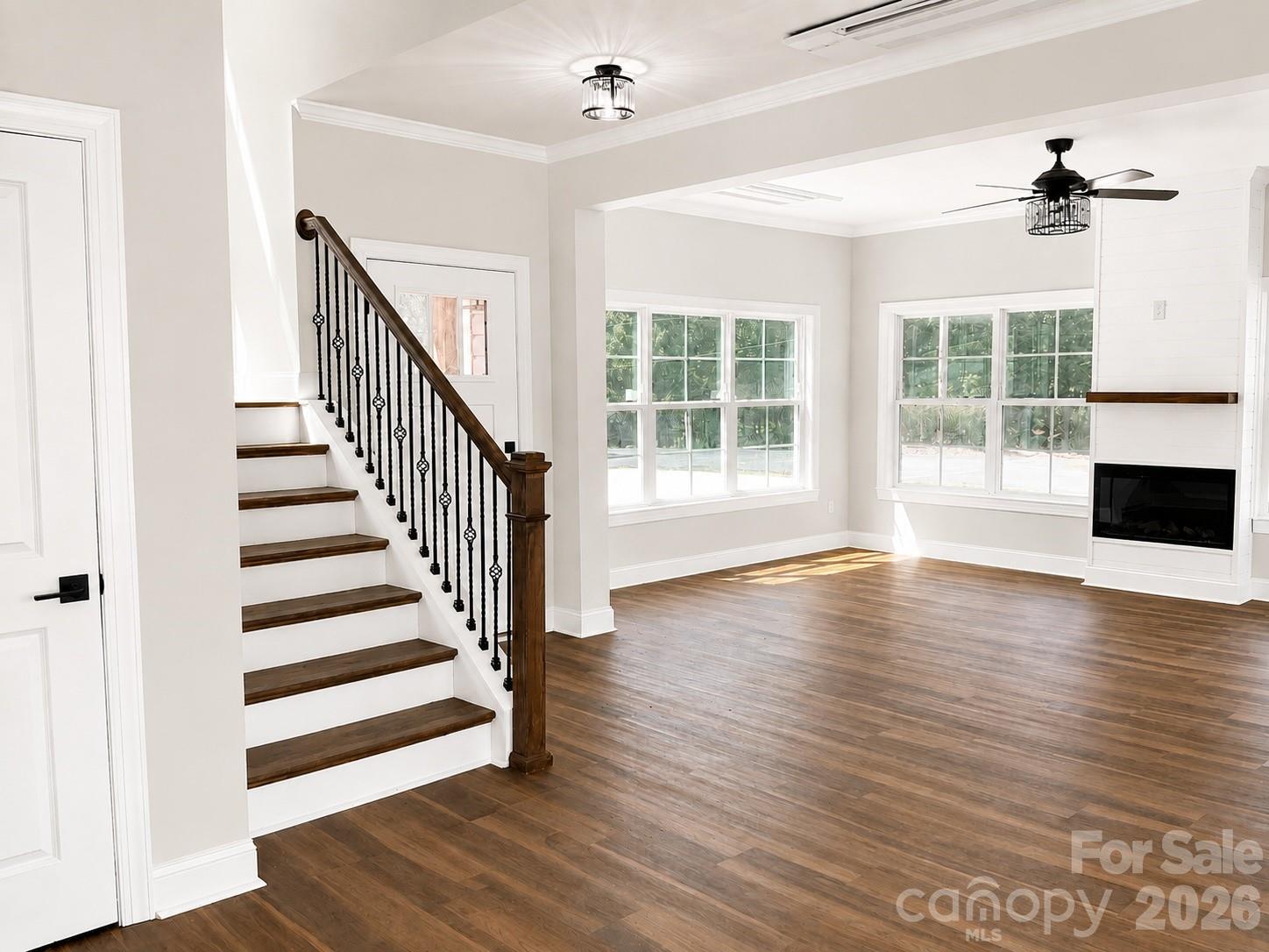 840 Woodrun Drive Property Photo 8