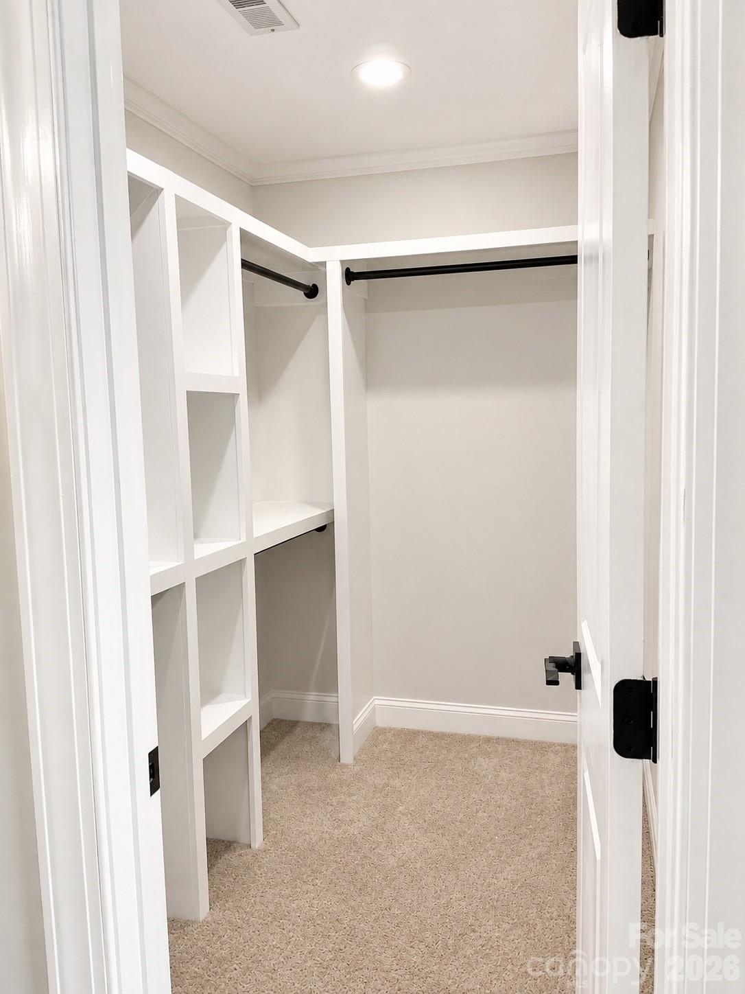 840 Woodrun Drive Property Photo 14