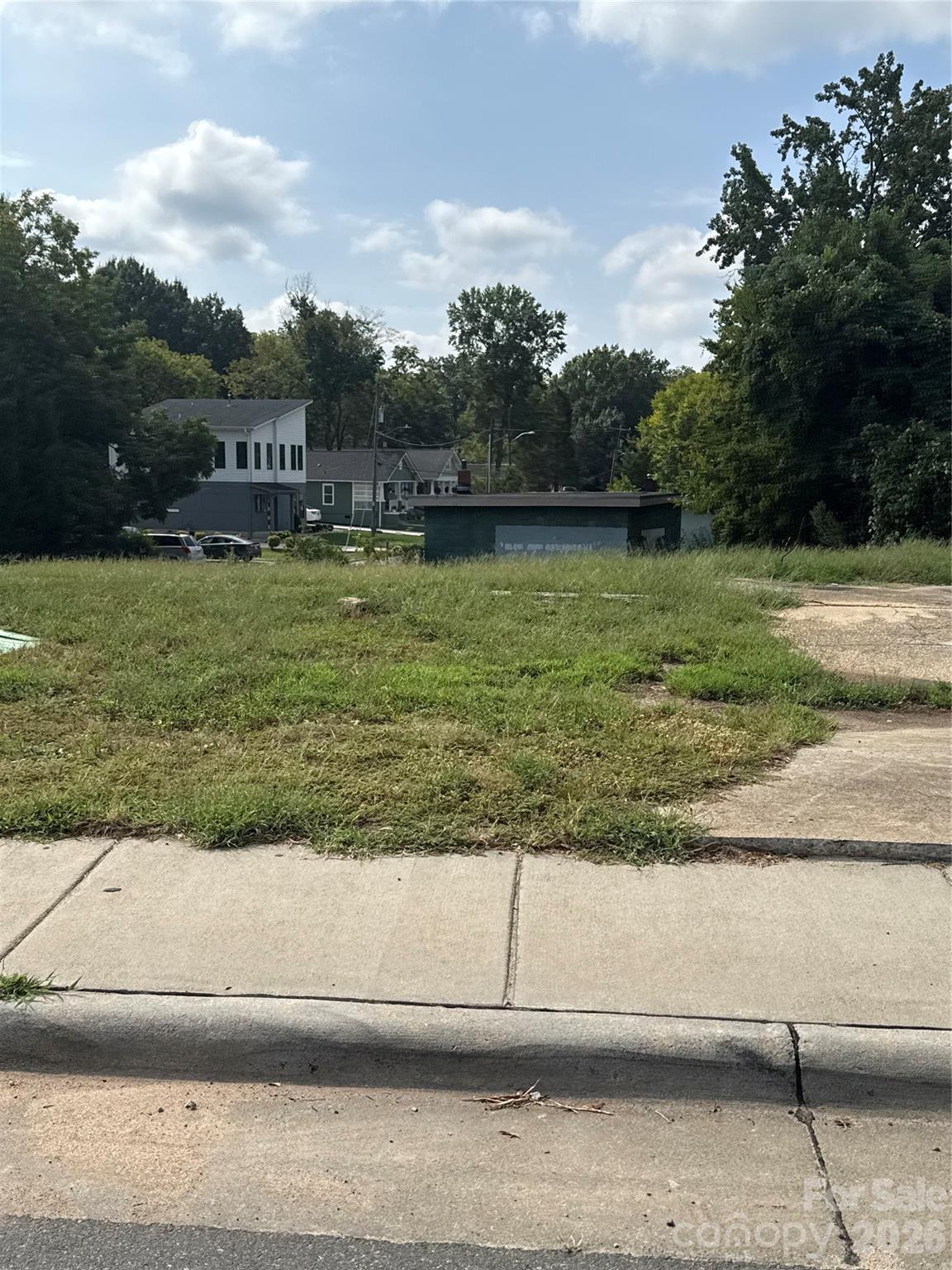 1200 Parkwood Avenue Property Photo 3