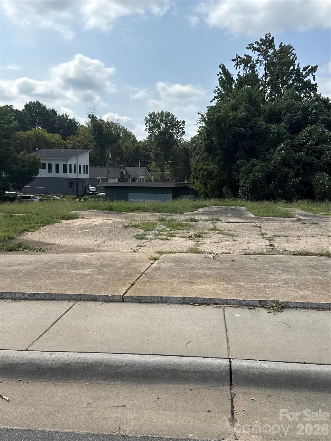 1200 Parkwood Avenue Property Photo 4