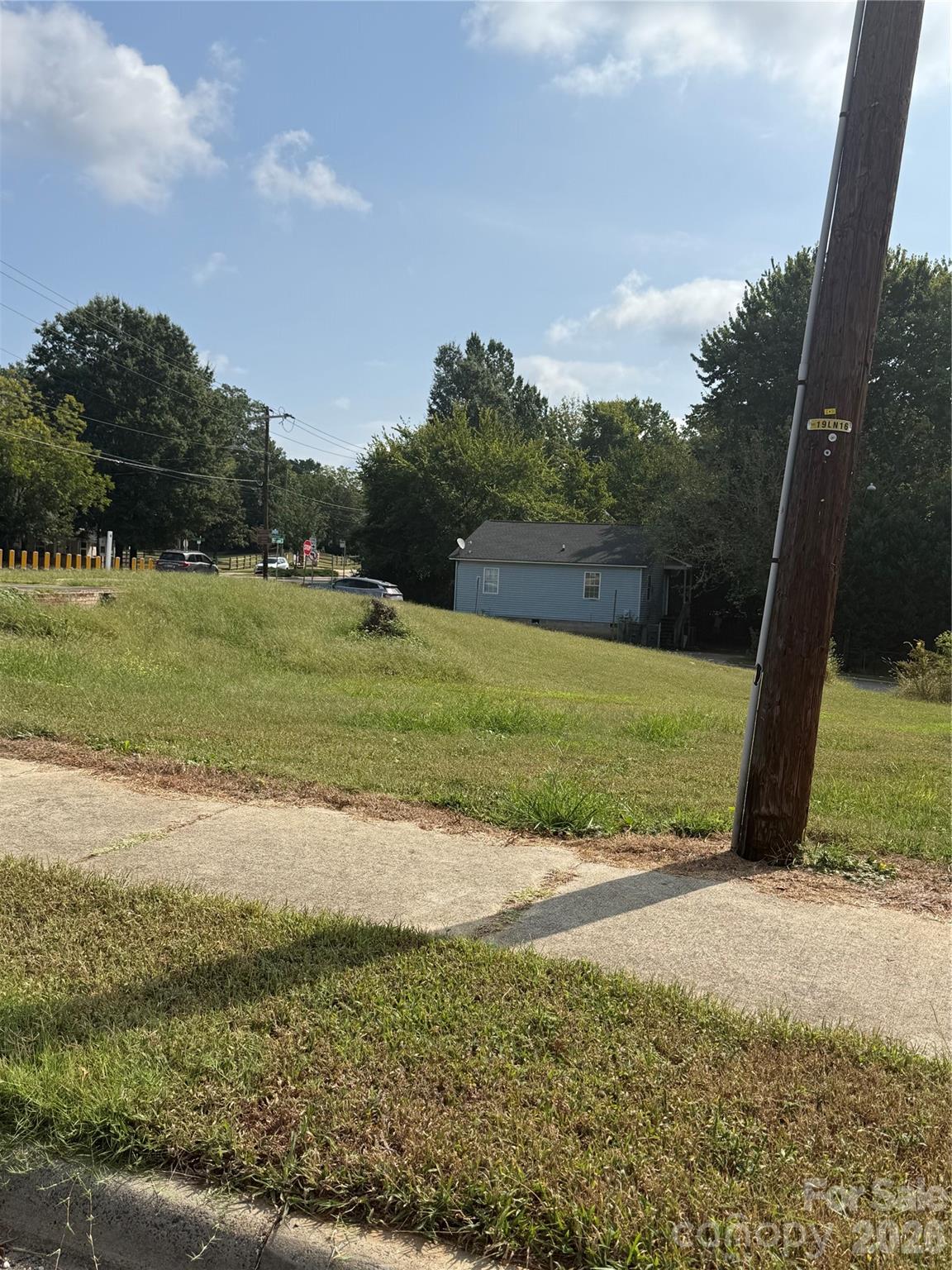 1200 Parkwood Avenue Property Photo 5