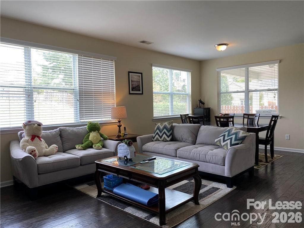 10297 Shrader Street Property Photo 4