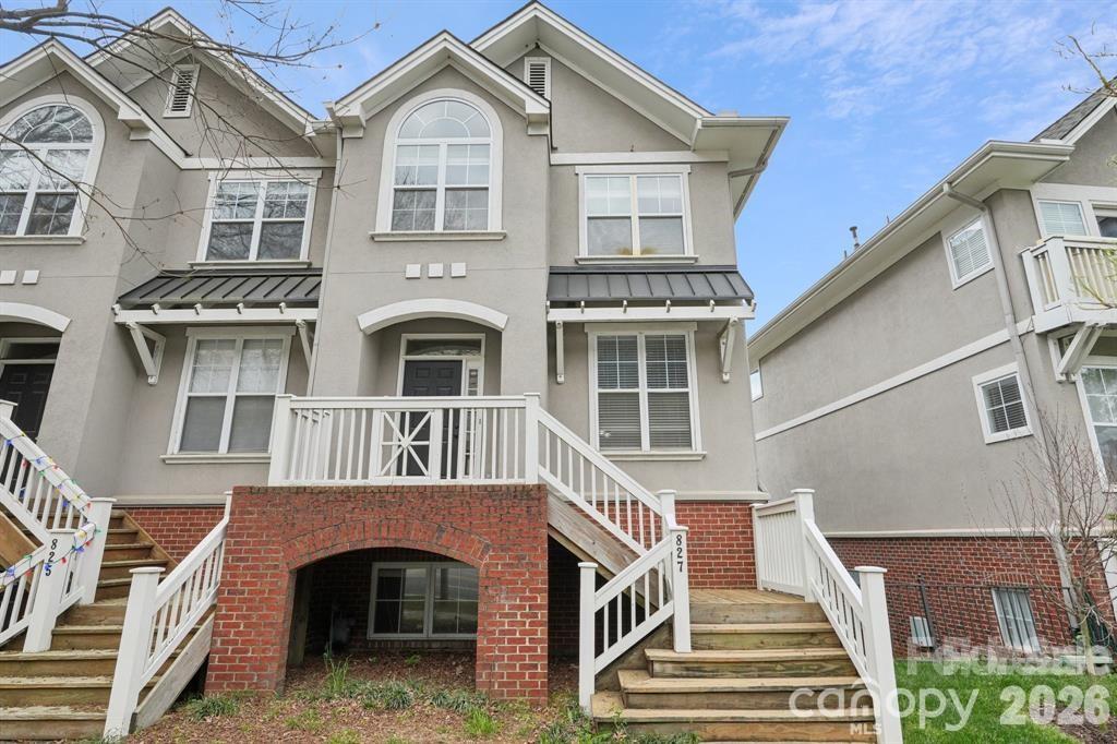 827 4th Street Property Photo 1