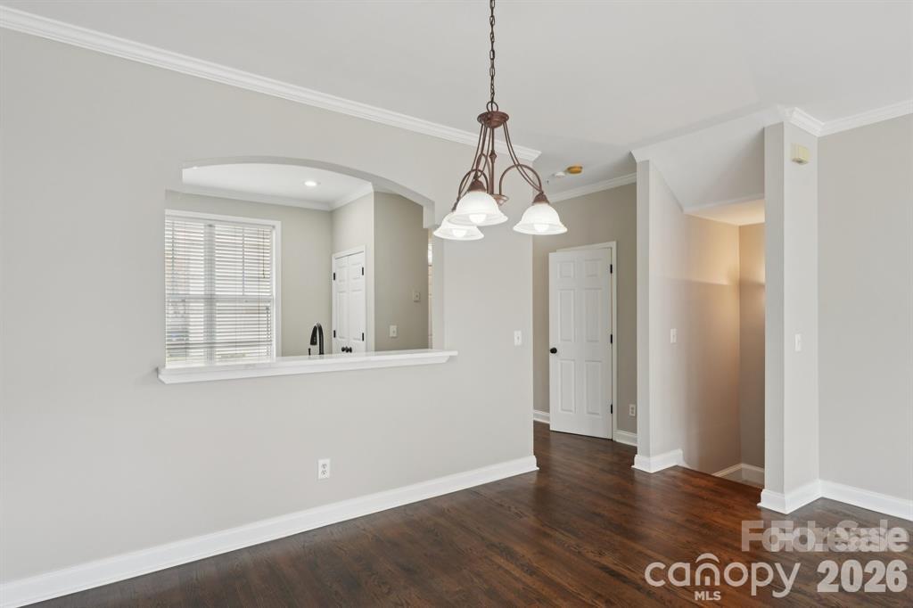 827 4th Street Property Photo 9