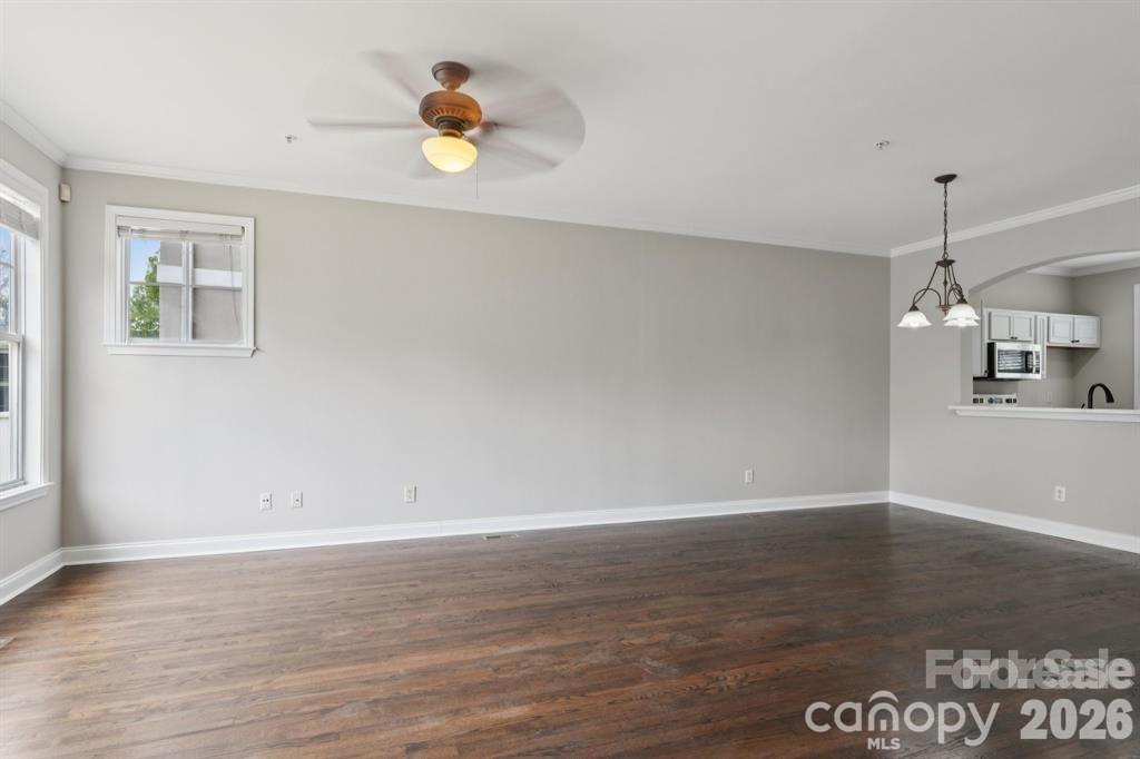 827 4th Street Property Photo 10