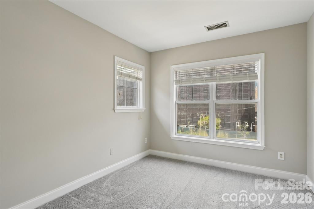 827 4th Street Property Photo 23