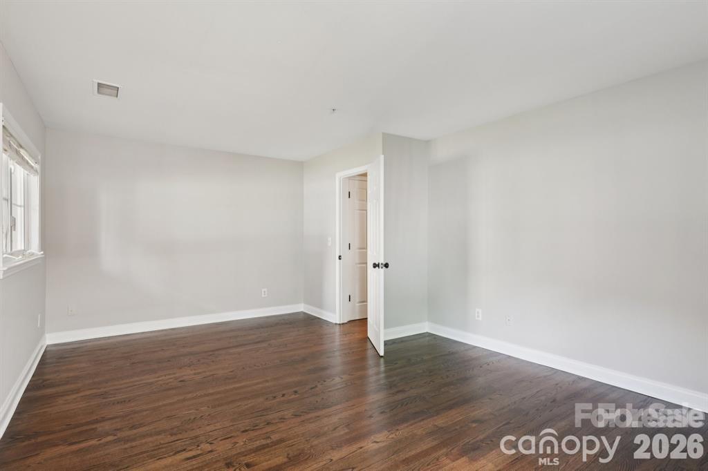 827 4th Street Property Photo 25