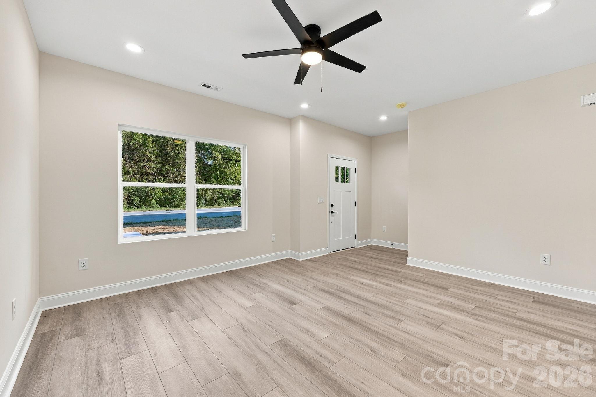 2269 S Jake Alexander Boulevard Property Photo 10