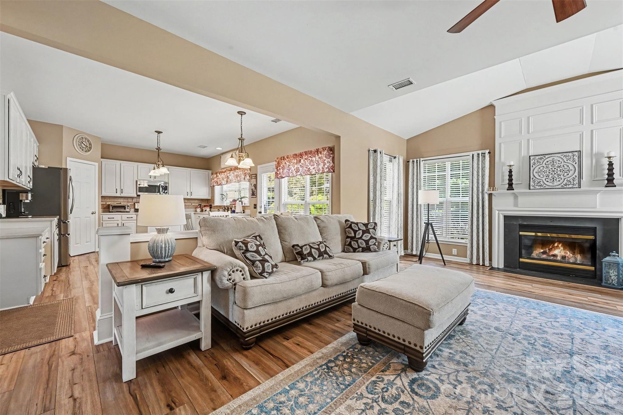 9538 Linden Tree Lane Property Photo 10