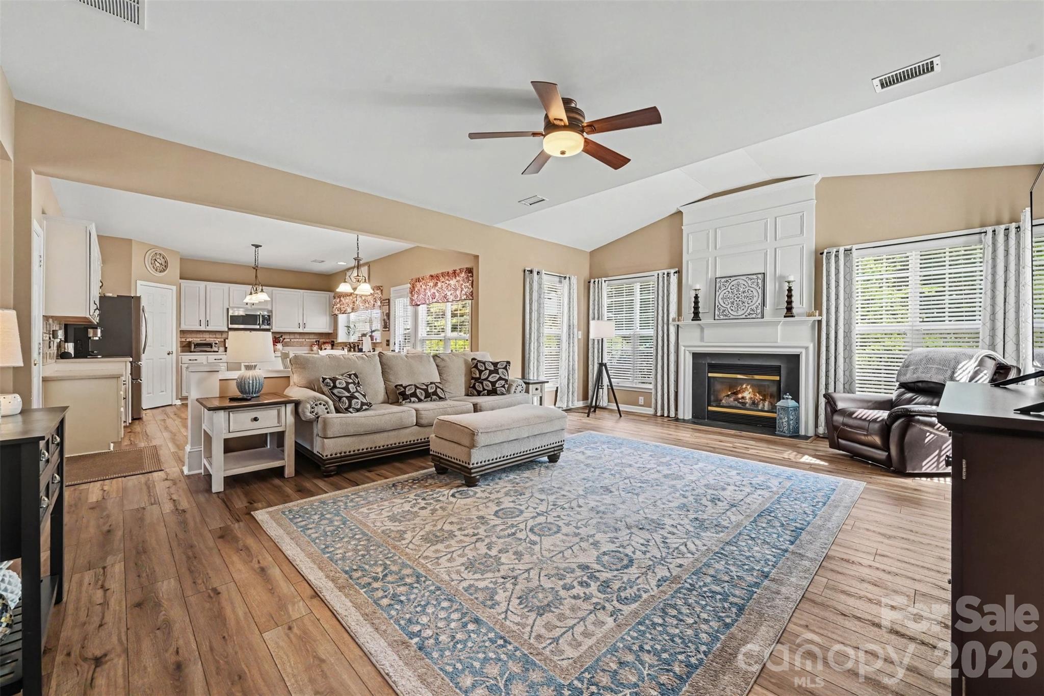 9538 Linden Tree Lane Property Photo 11