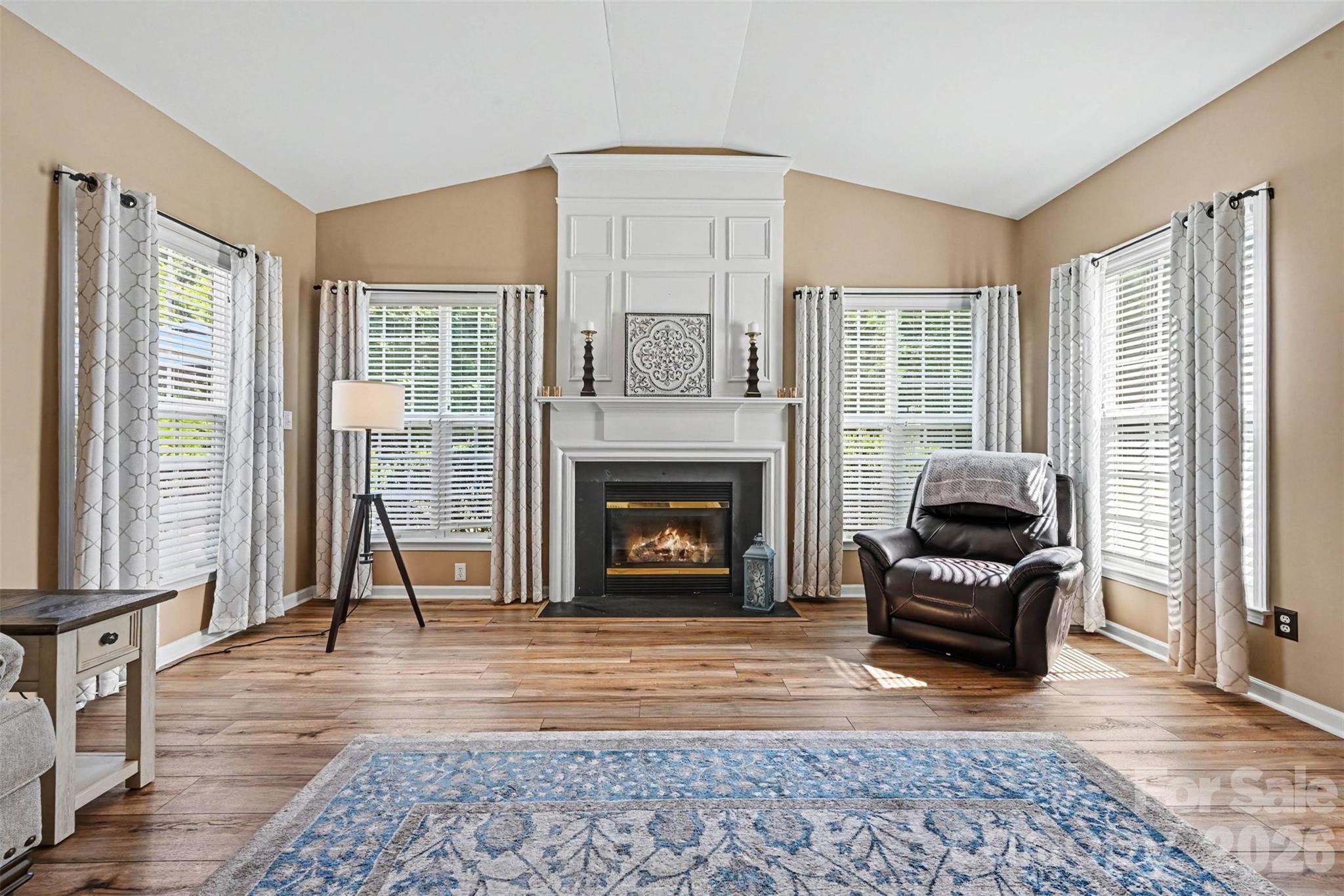 9538 Linden Tree Lane Property Photo 12
