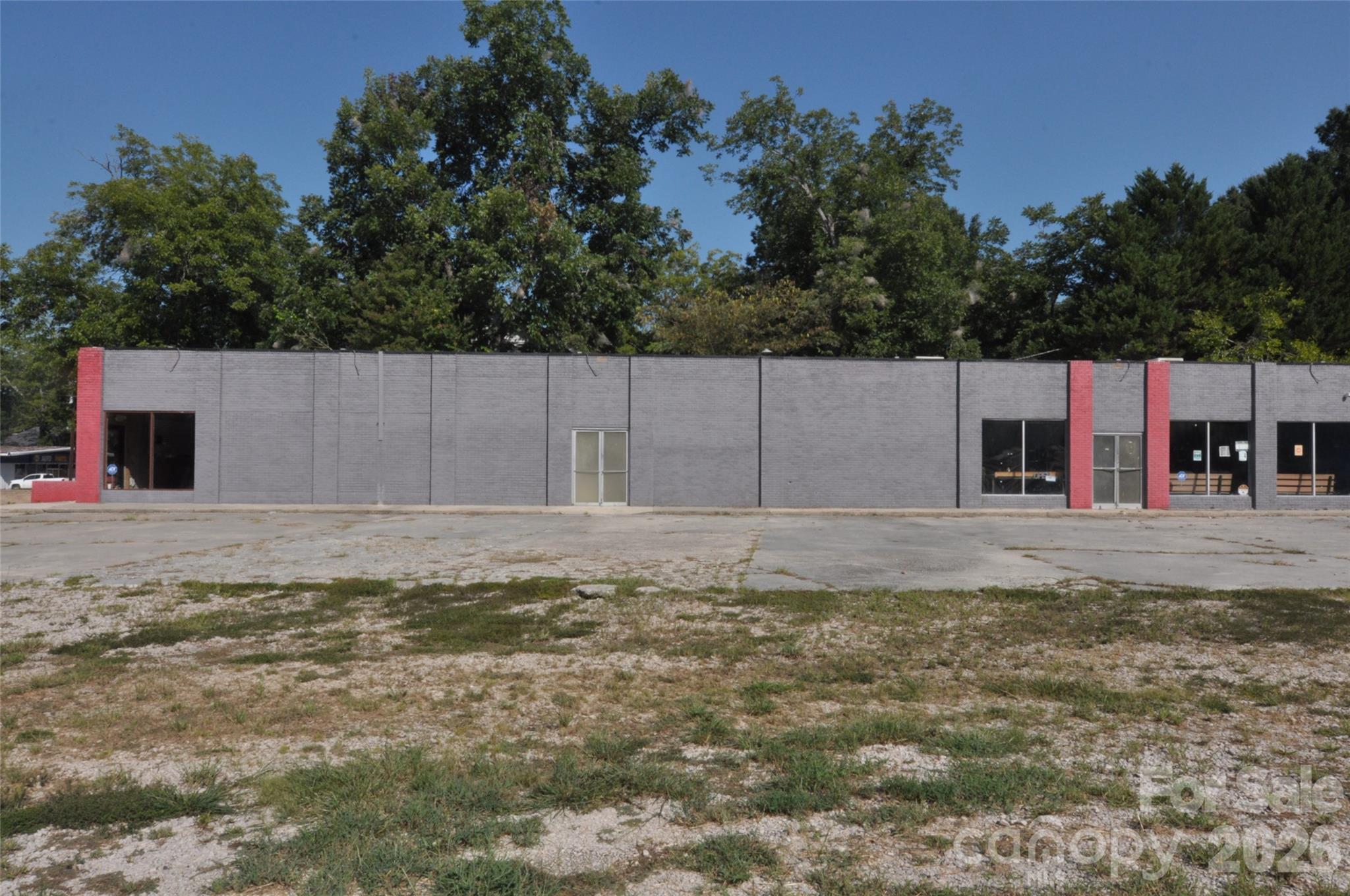 192 Columbia Street Property Photo 9