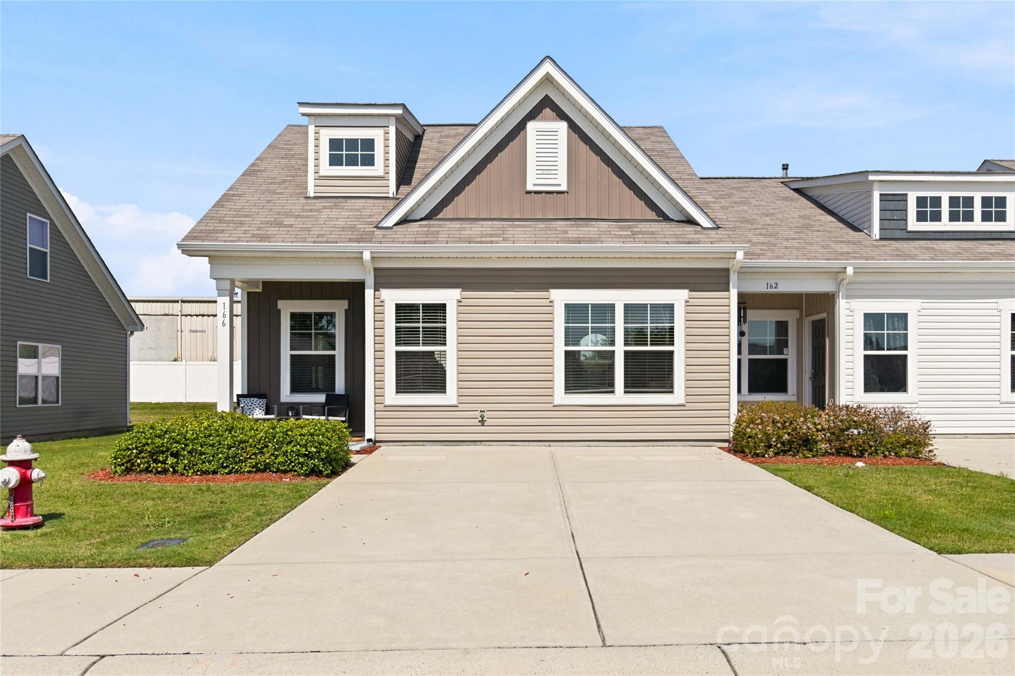166 Canina Lane Property Photo 3