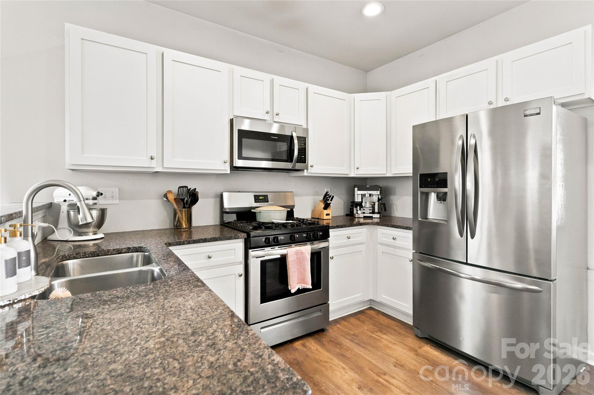 166 Canina Lane Property Photo 14