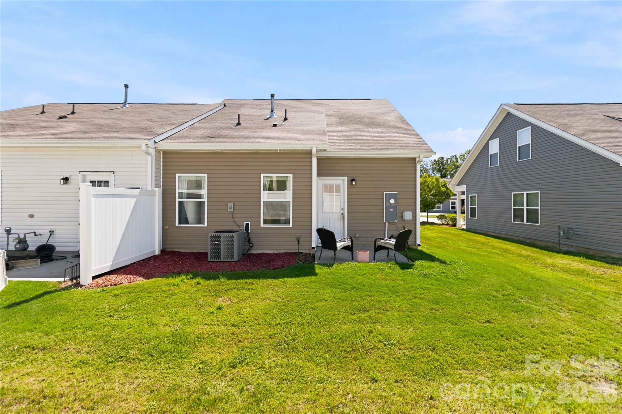 166 Canina Lane Property Photo 28
