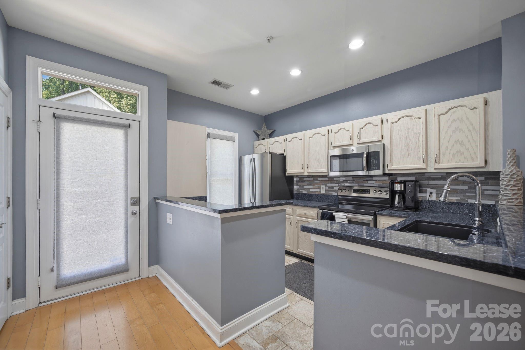 1029 Park West Drive Property Photo 7