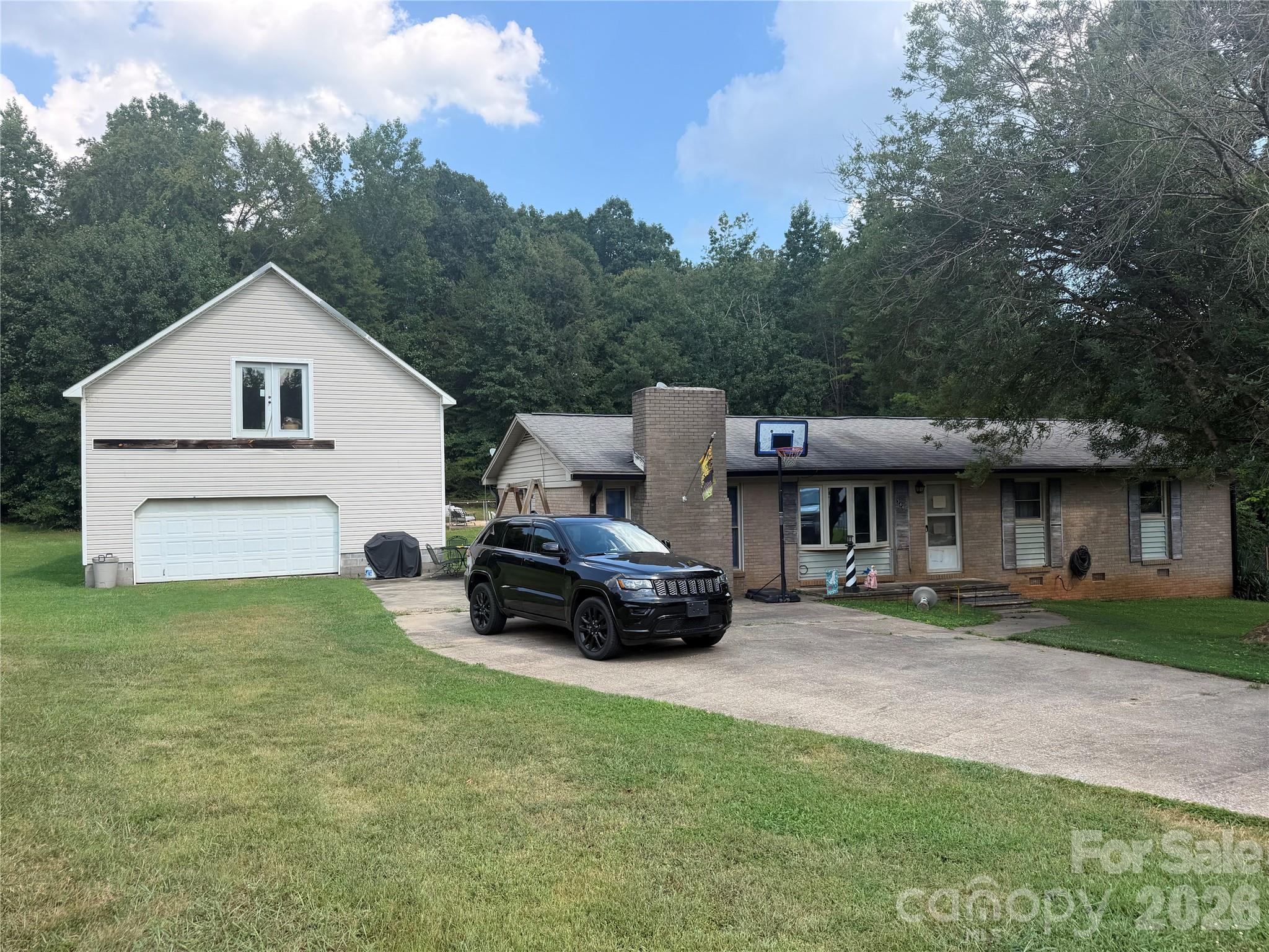 344 Pearson Street Property Photo 1