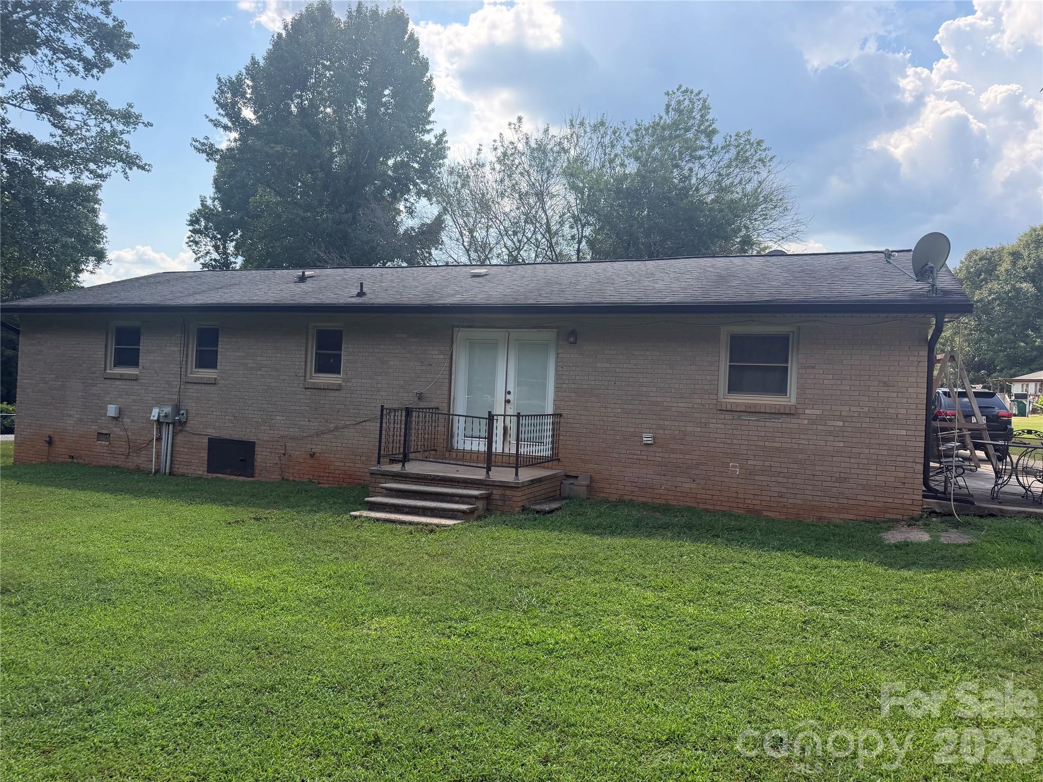 344 Pearson Street Property Photo 5