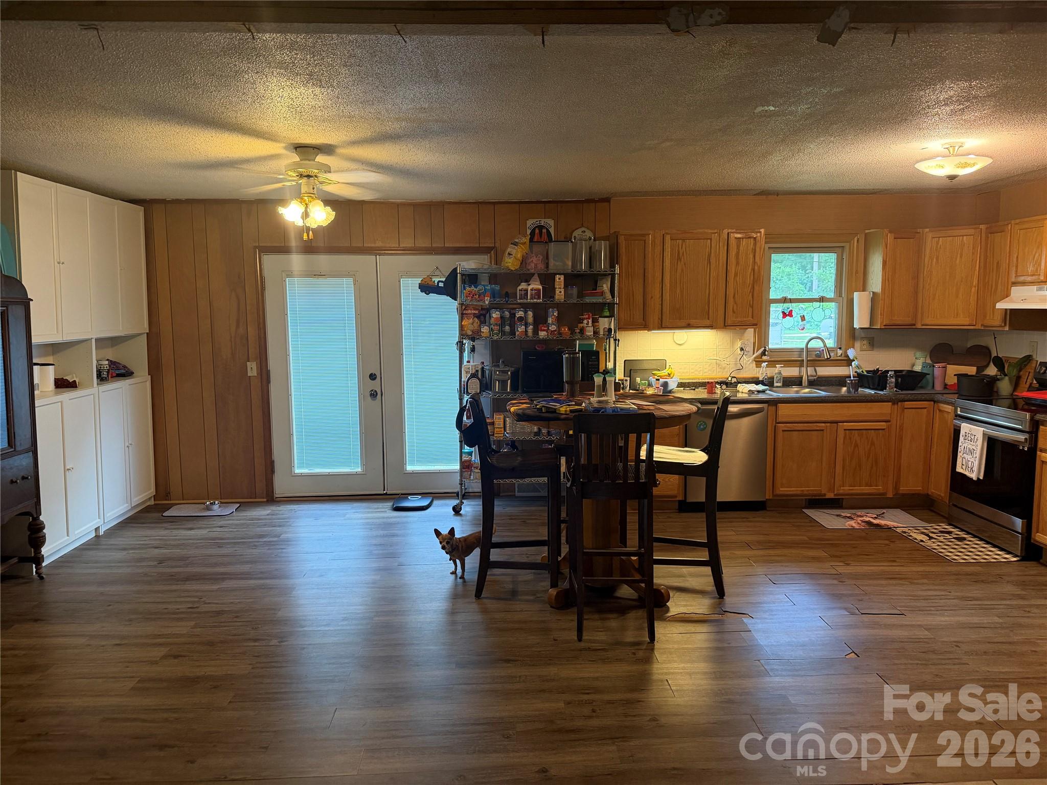 344 Pearson Street Property Photo 8
