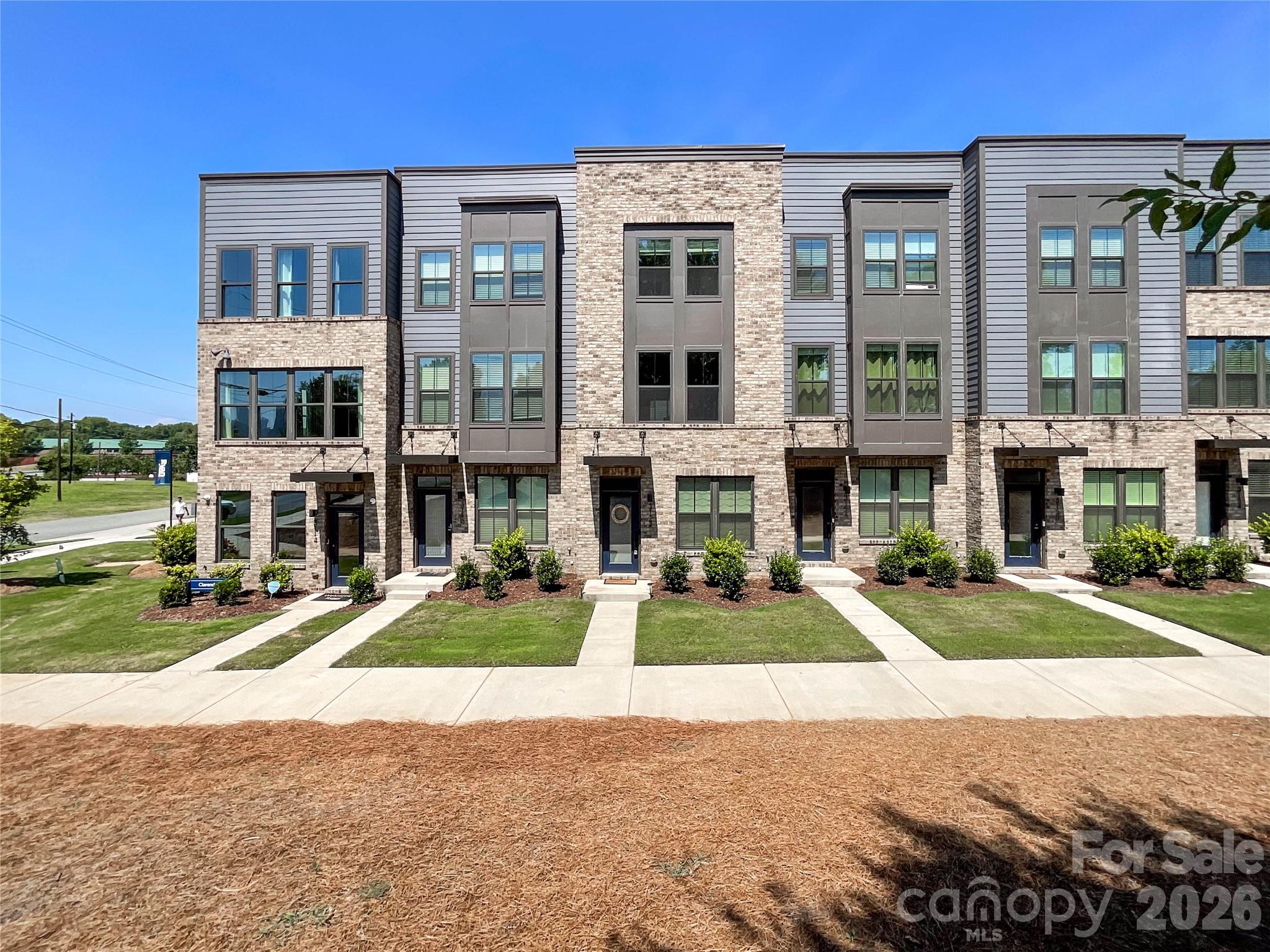 3122 Coquina Lane
