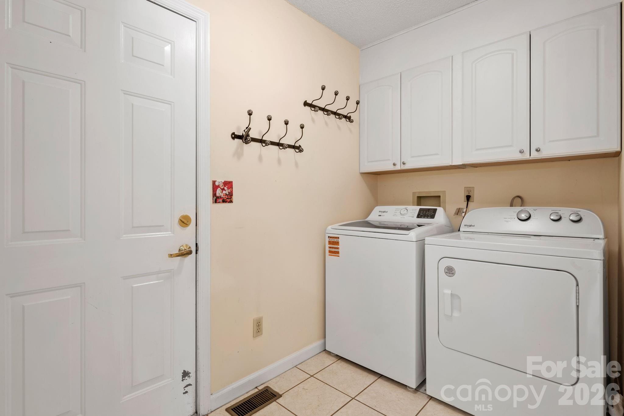 324 Dawnbrook Drive Property Photo 14