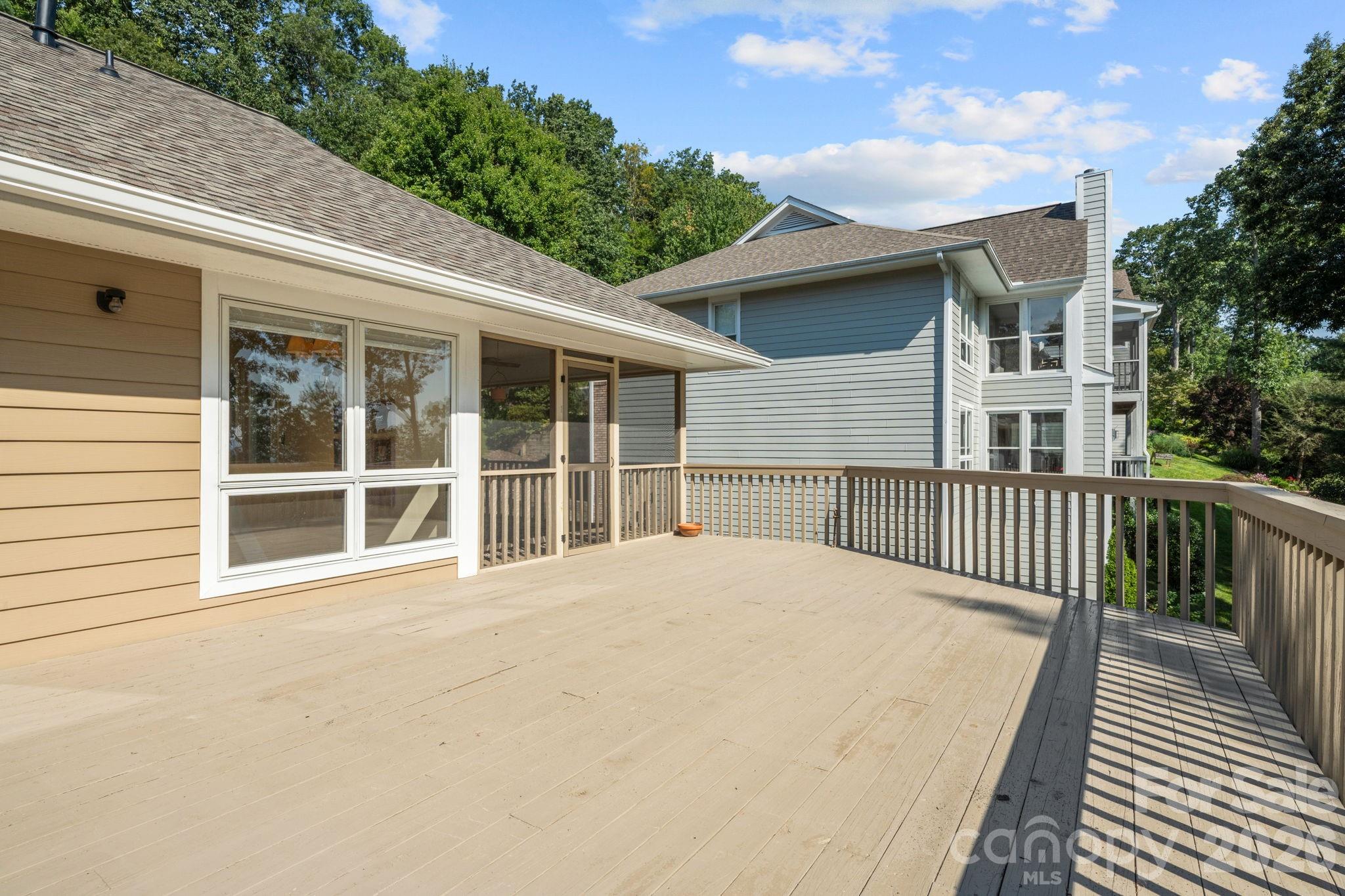 324 Dawnbrook Drive Property Photo 25