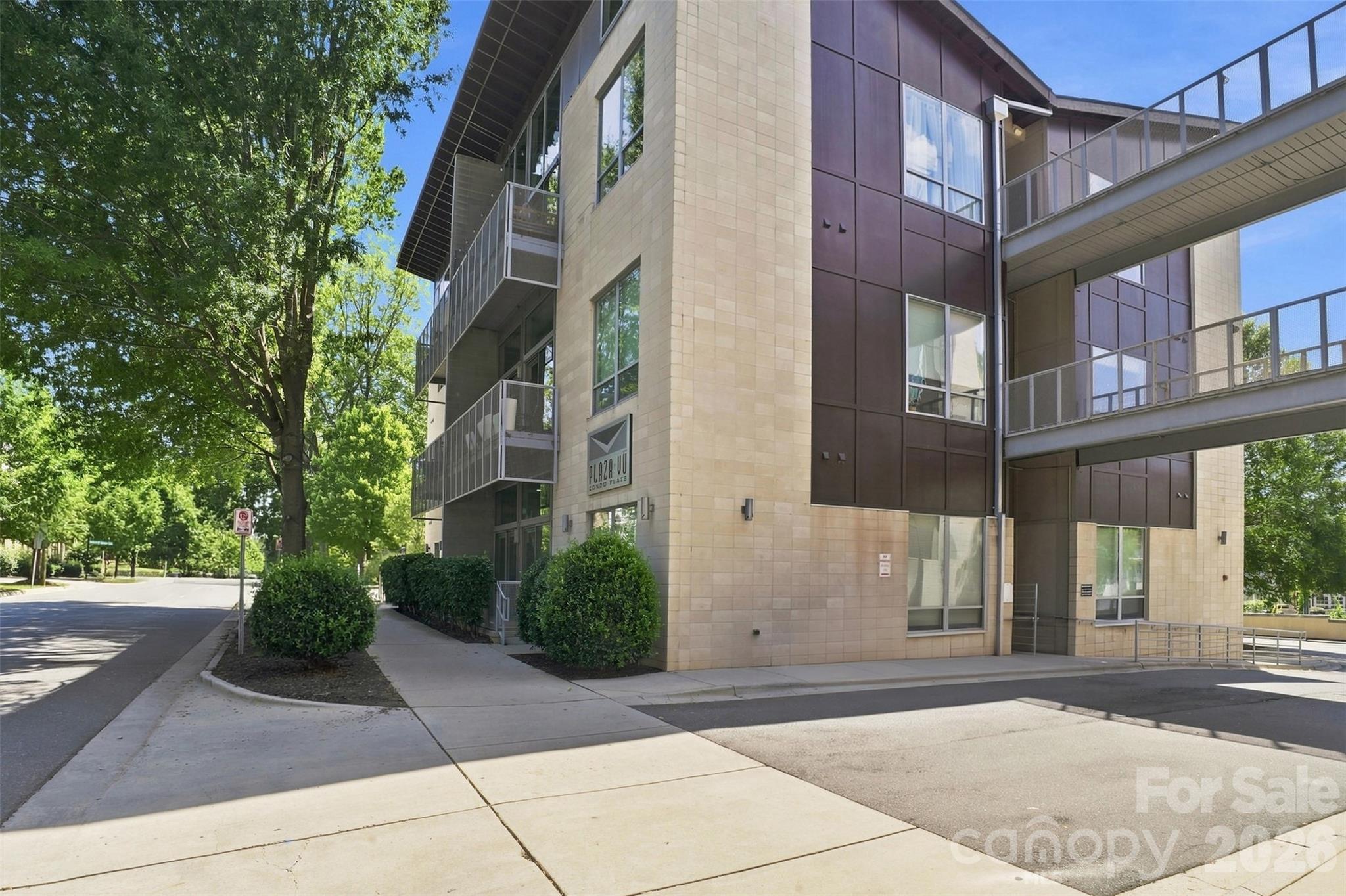 2116 Mcclintock Road Property Photo 1