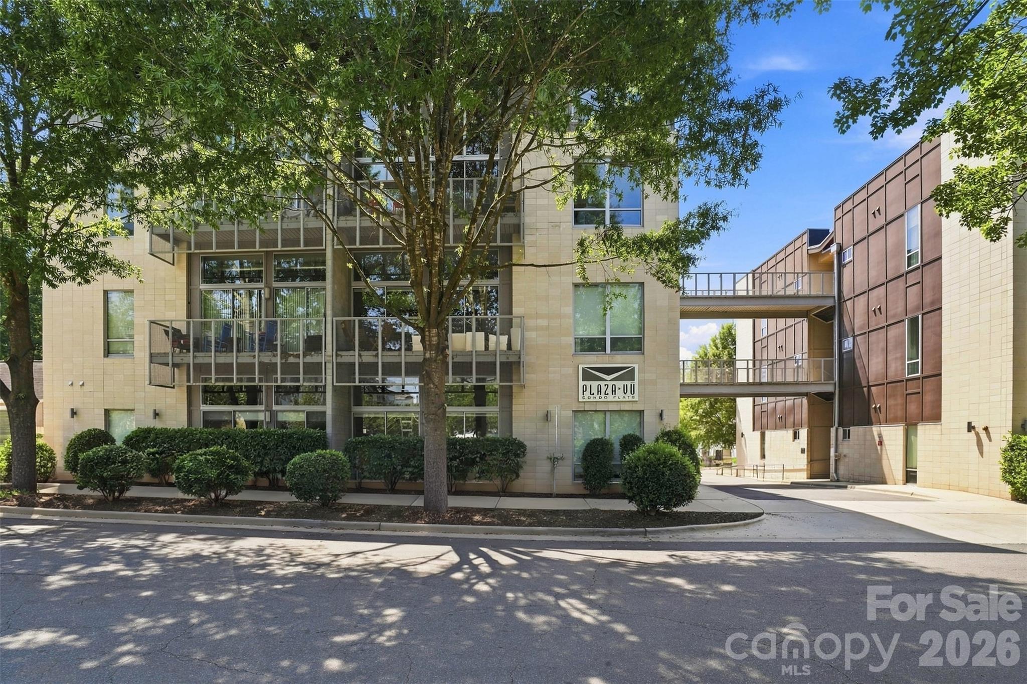 2116 Mcclintock Road Property Photo 4
