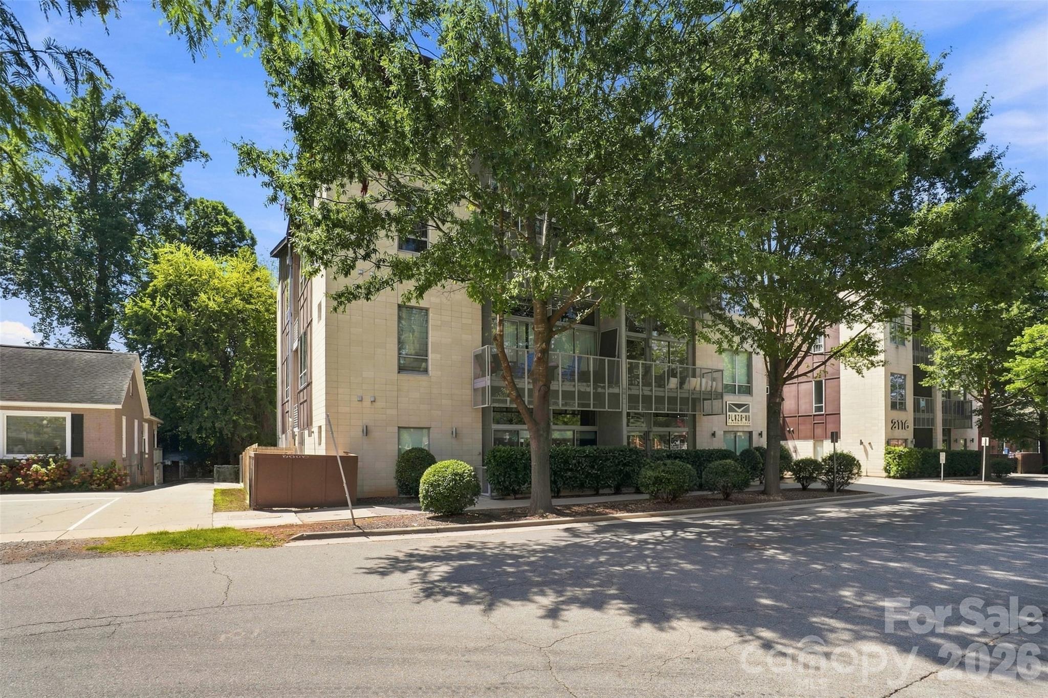 2116 Mcclintock Road Property Photo 5