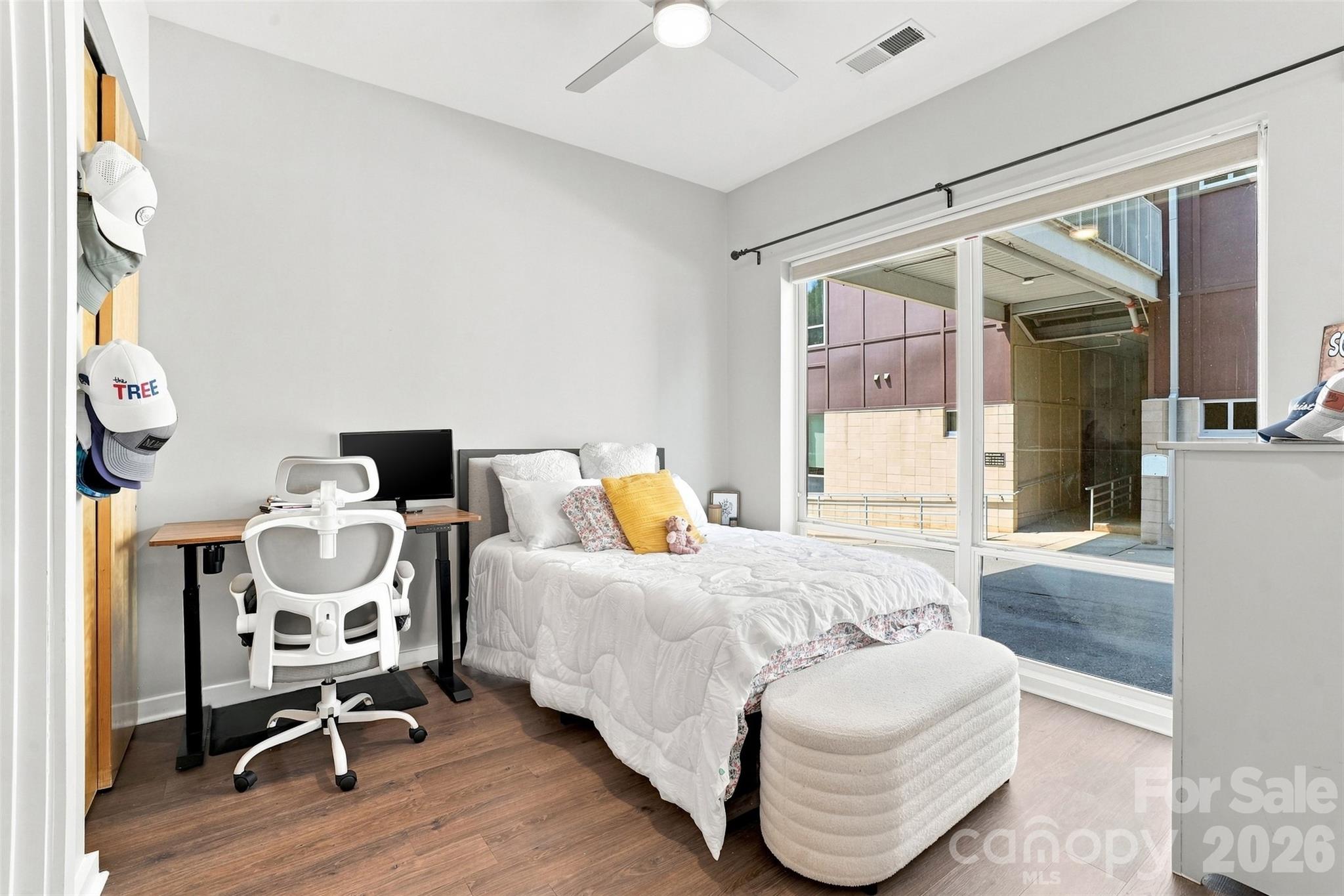 2116 Mcclintock Road Property Photo 16
