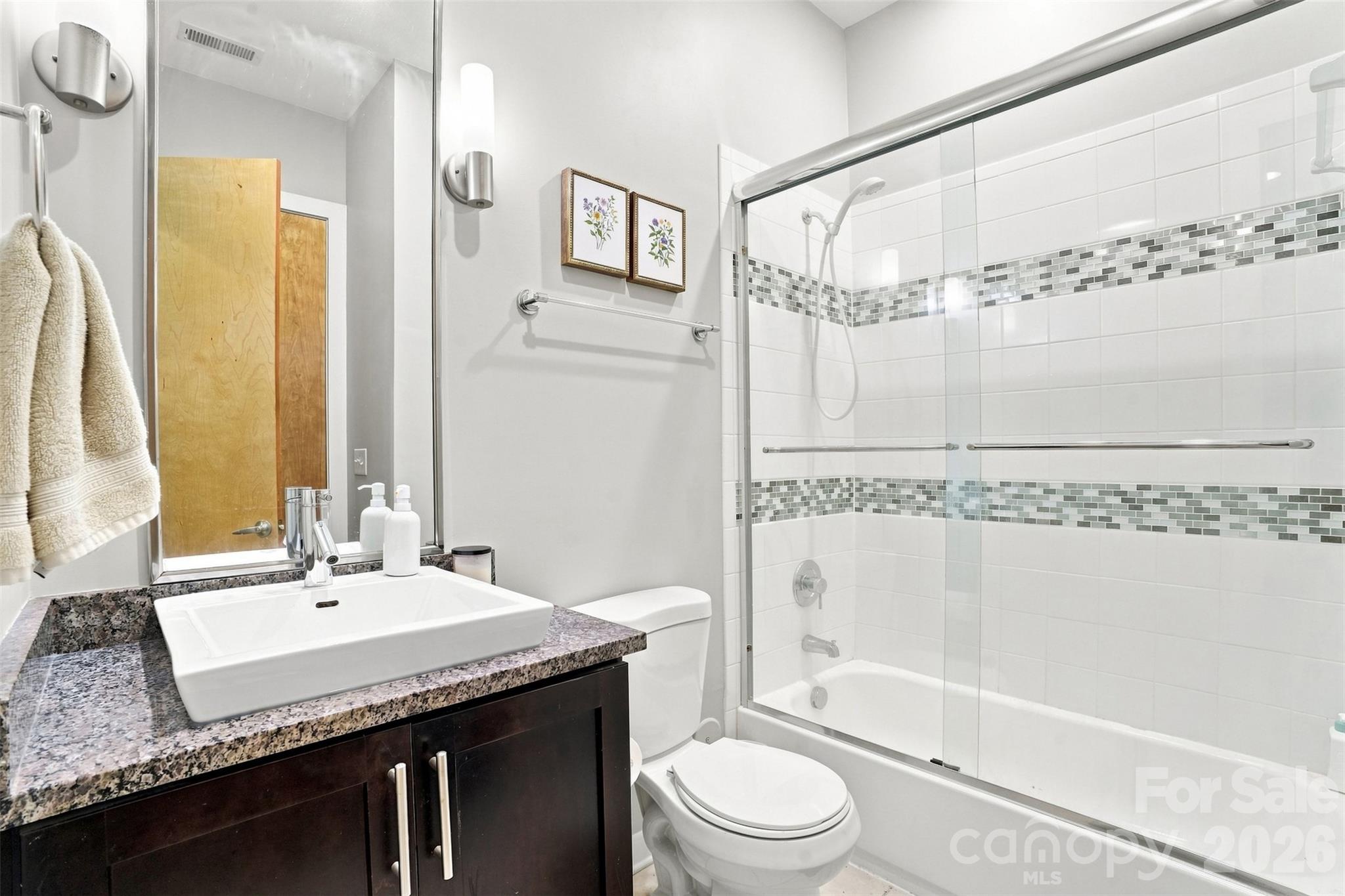 2116 Mcclintock Road Property Photo 18