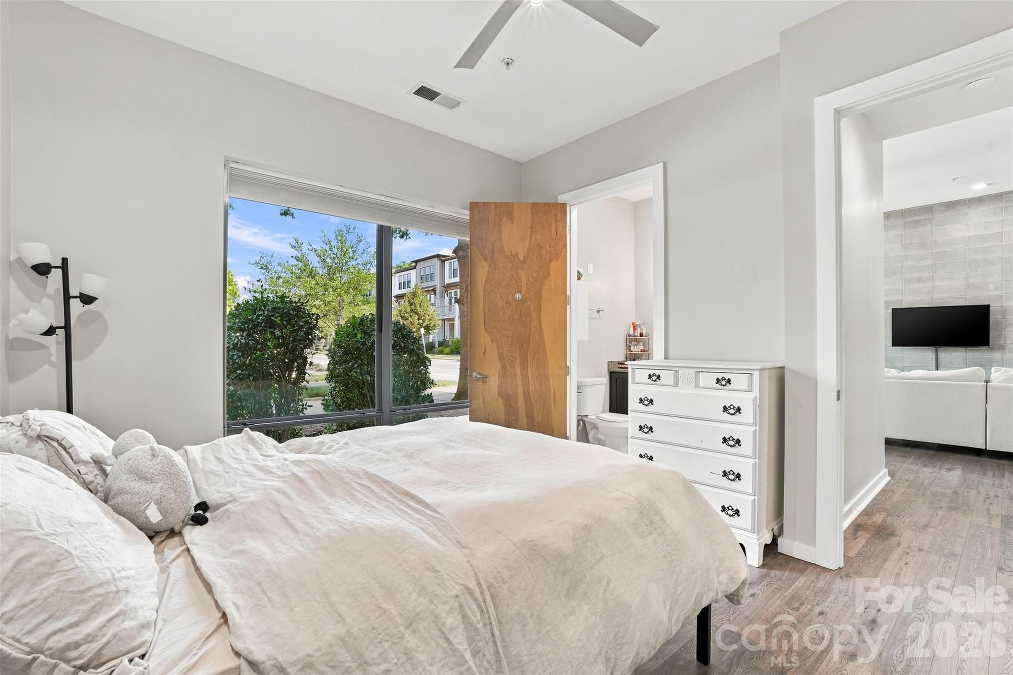 2116 Mcclintock Road Property Photo 20