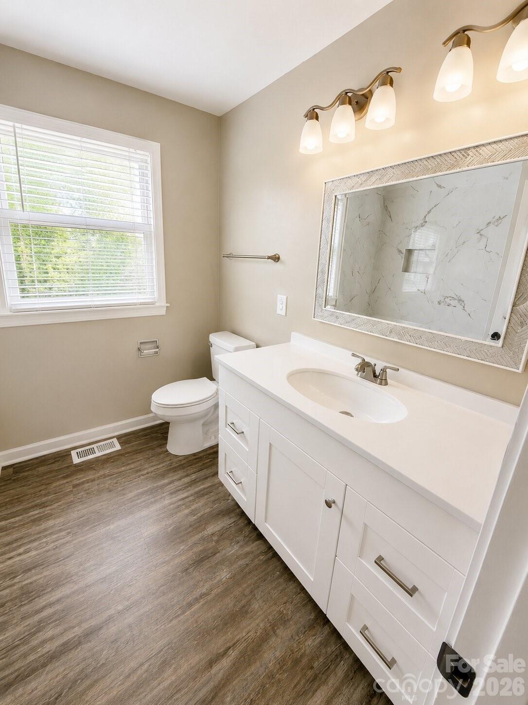 2756 Coronet Way Property Photo 4