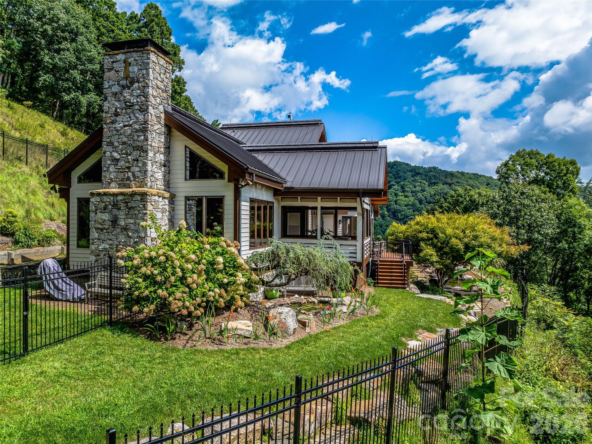 10 Beaverbrook Court Property Photo 8