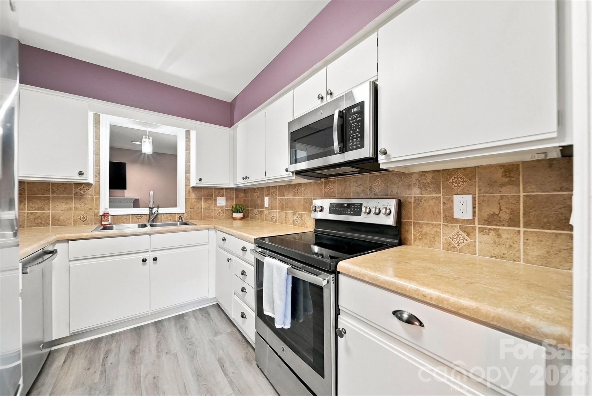 921 21st Avenue Property Photo 5