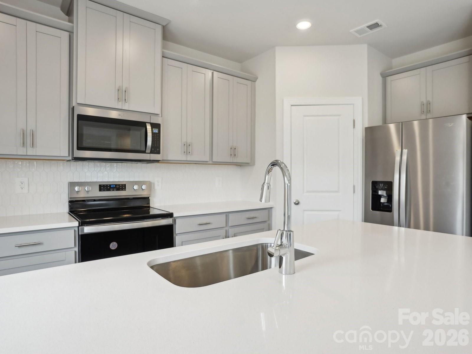 335 Pantego Place Property Photo 11
