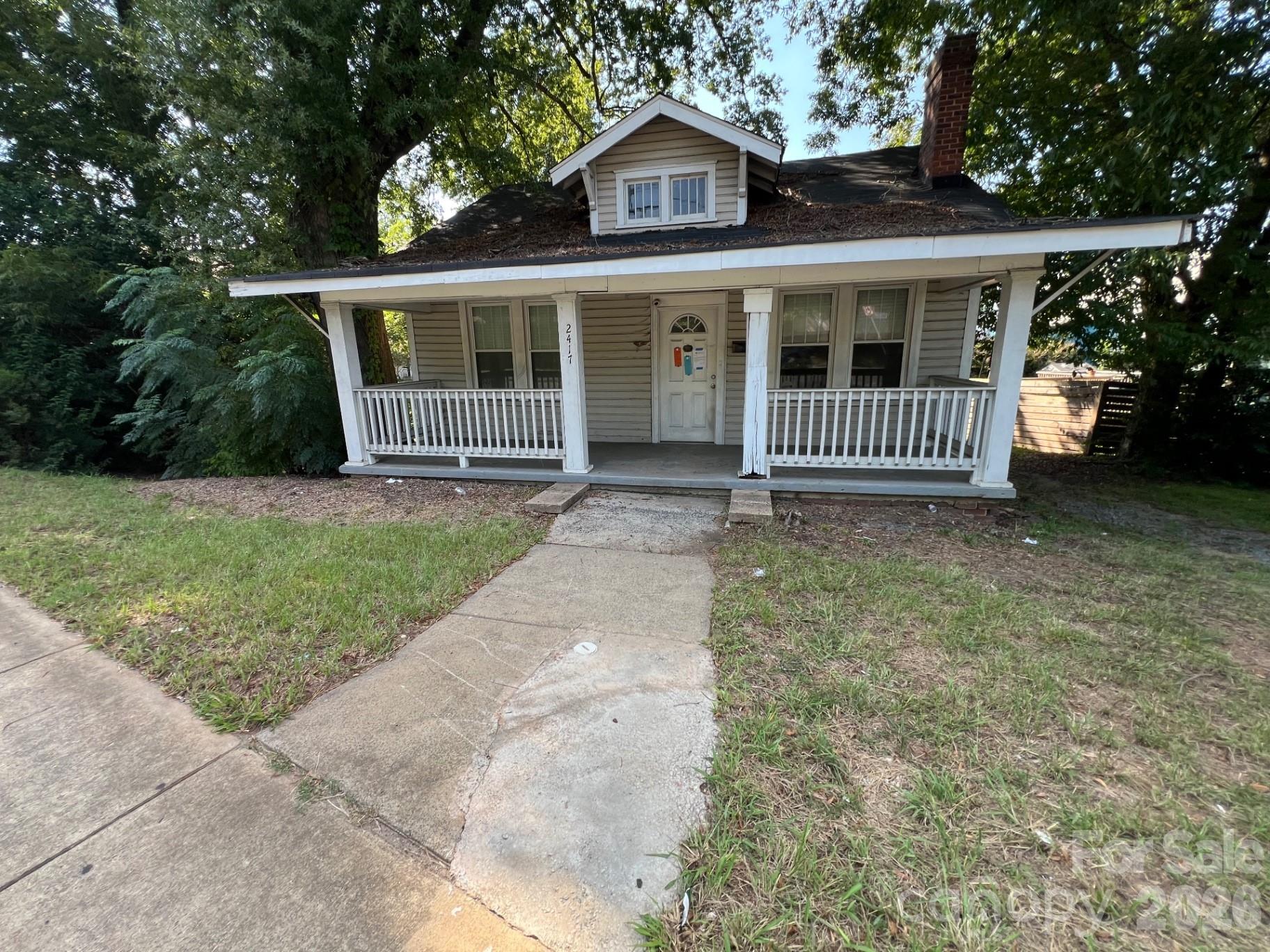 2417 The Plaza Property Photo 1