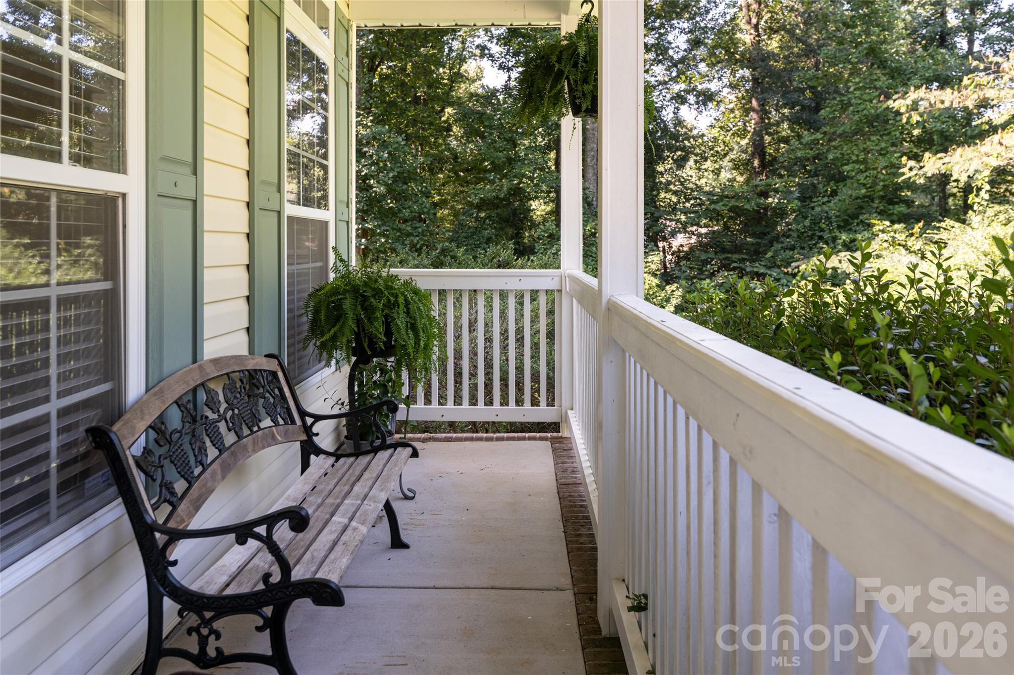 216 Holly Lane Property Photo 4