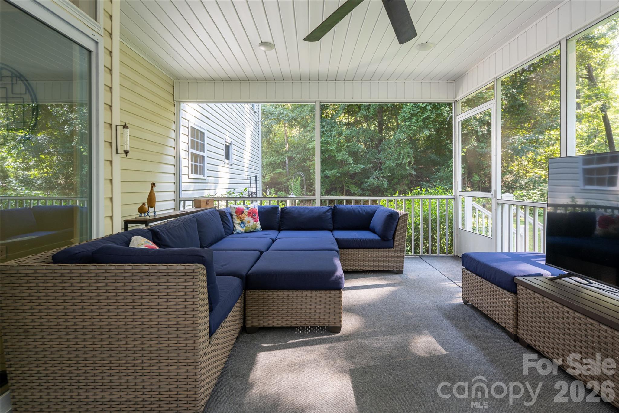 216 Holly Lane Property Photo 37