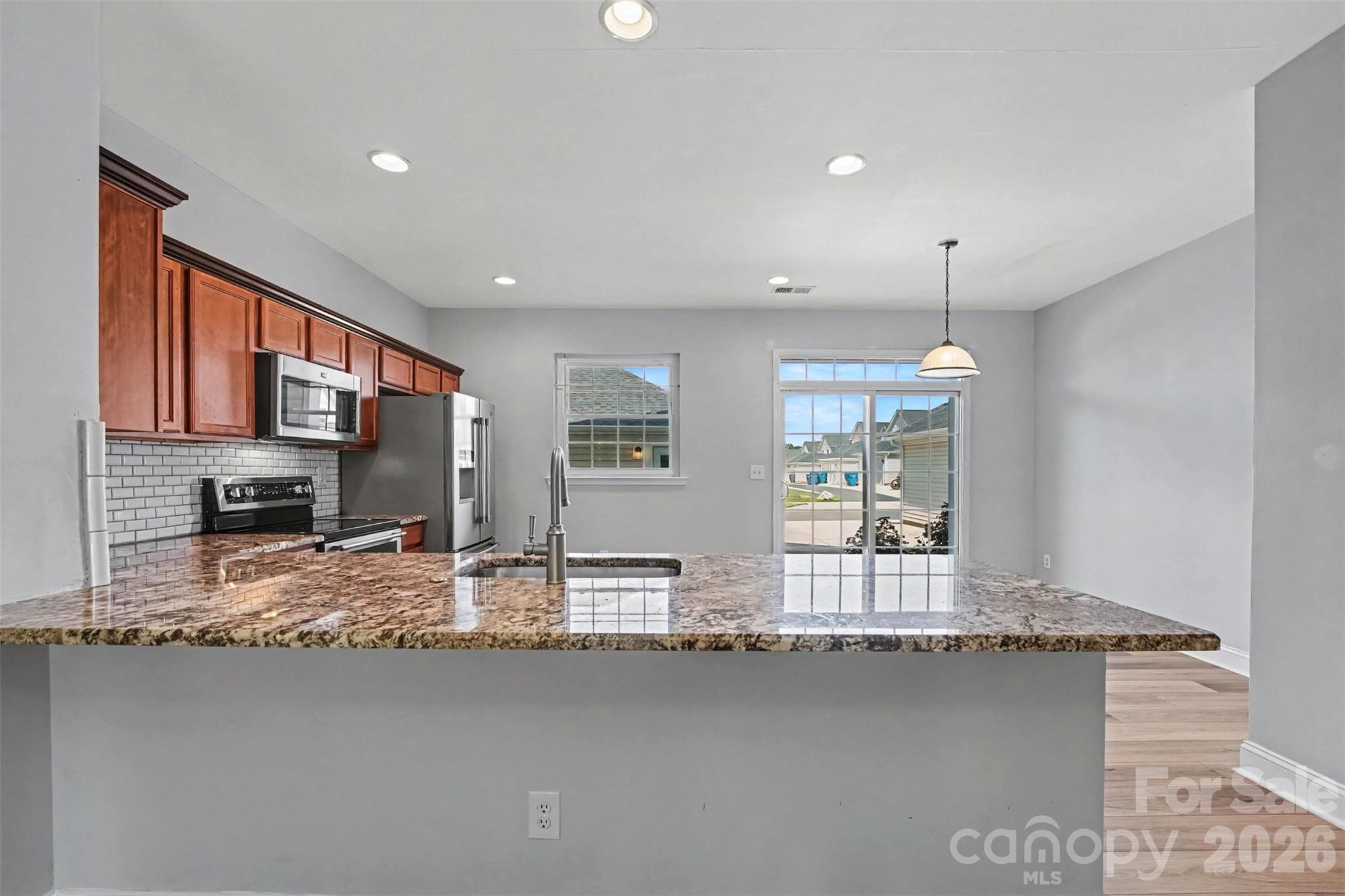 233 E Waterlynn Road B Property Photo 6