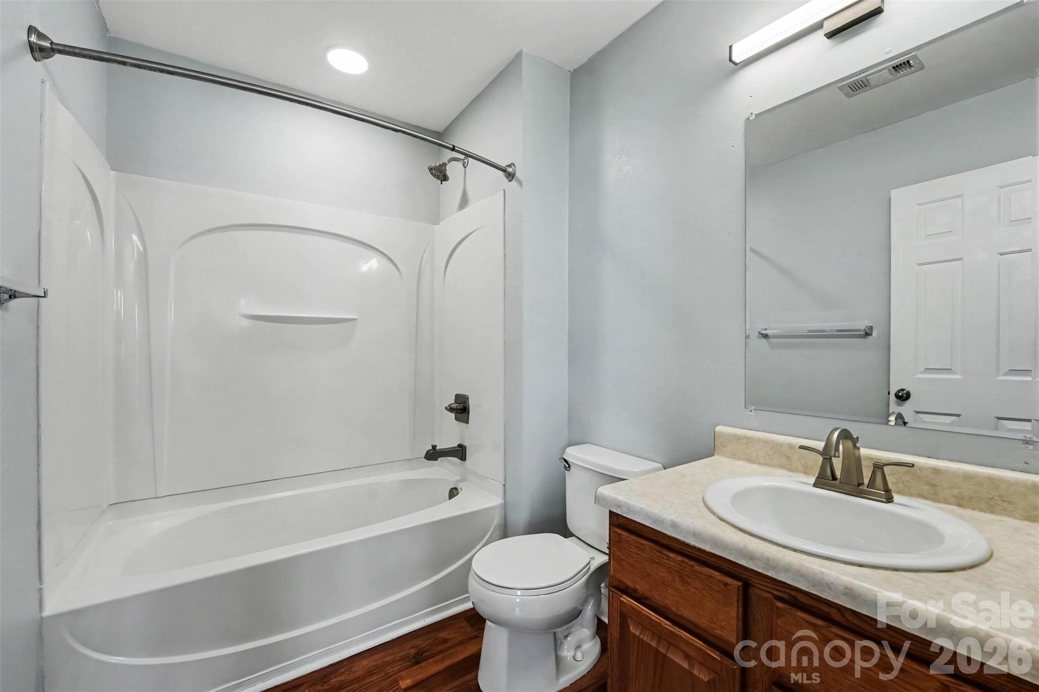 233 E Waterlynn Road B Property Photo 11