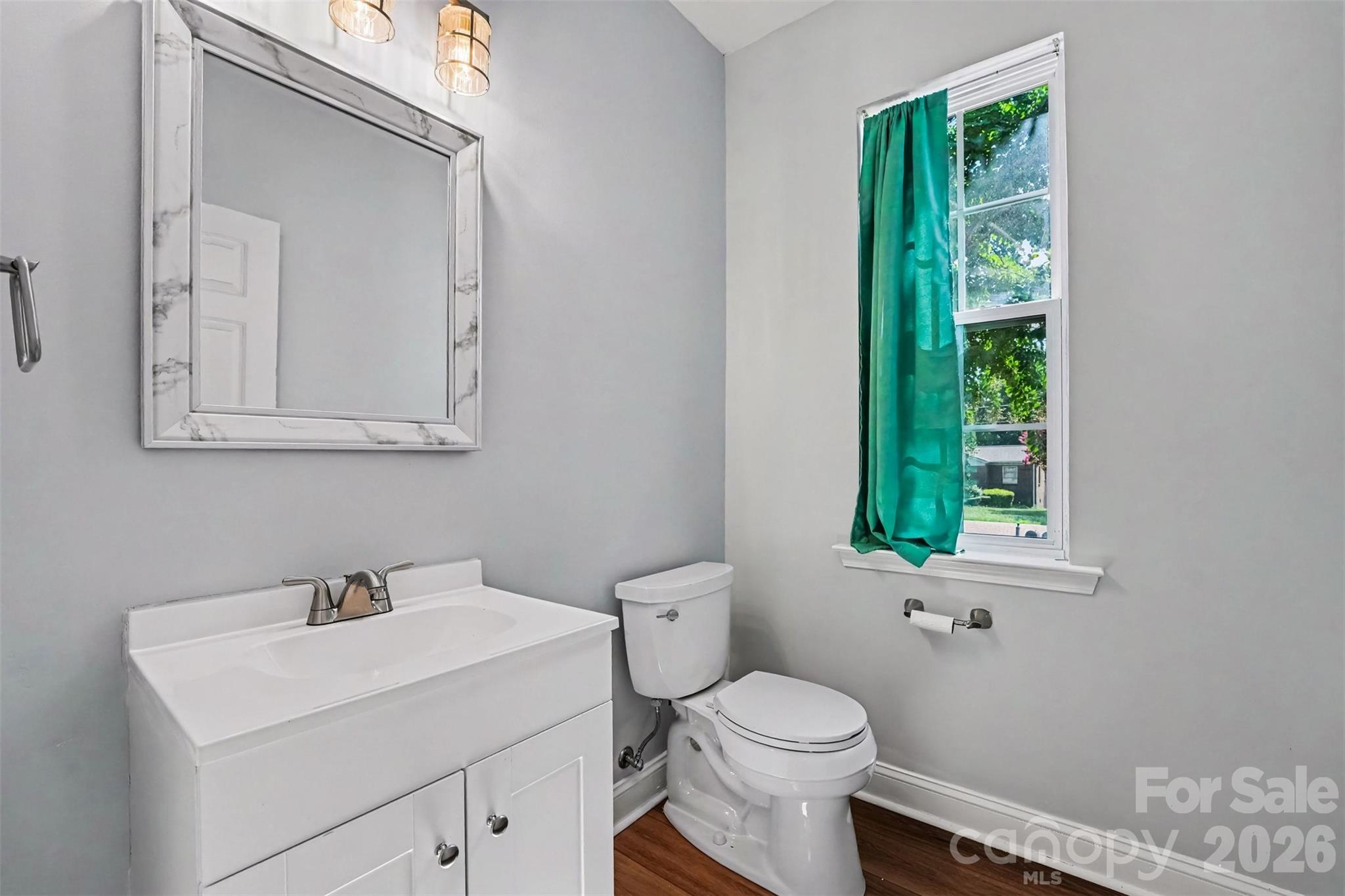 233 E Waterlynn Road B Property Photo 13