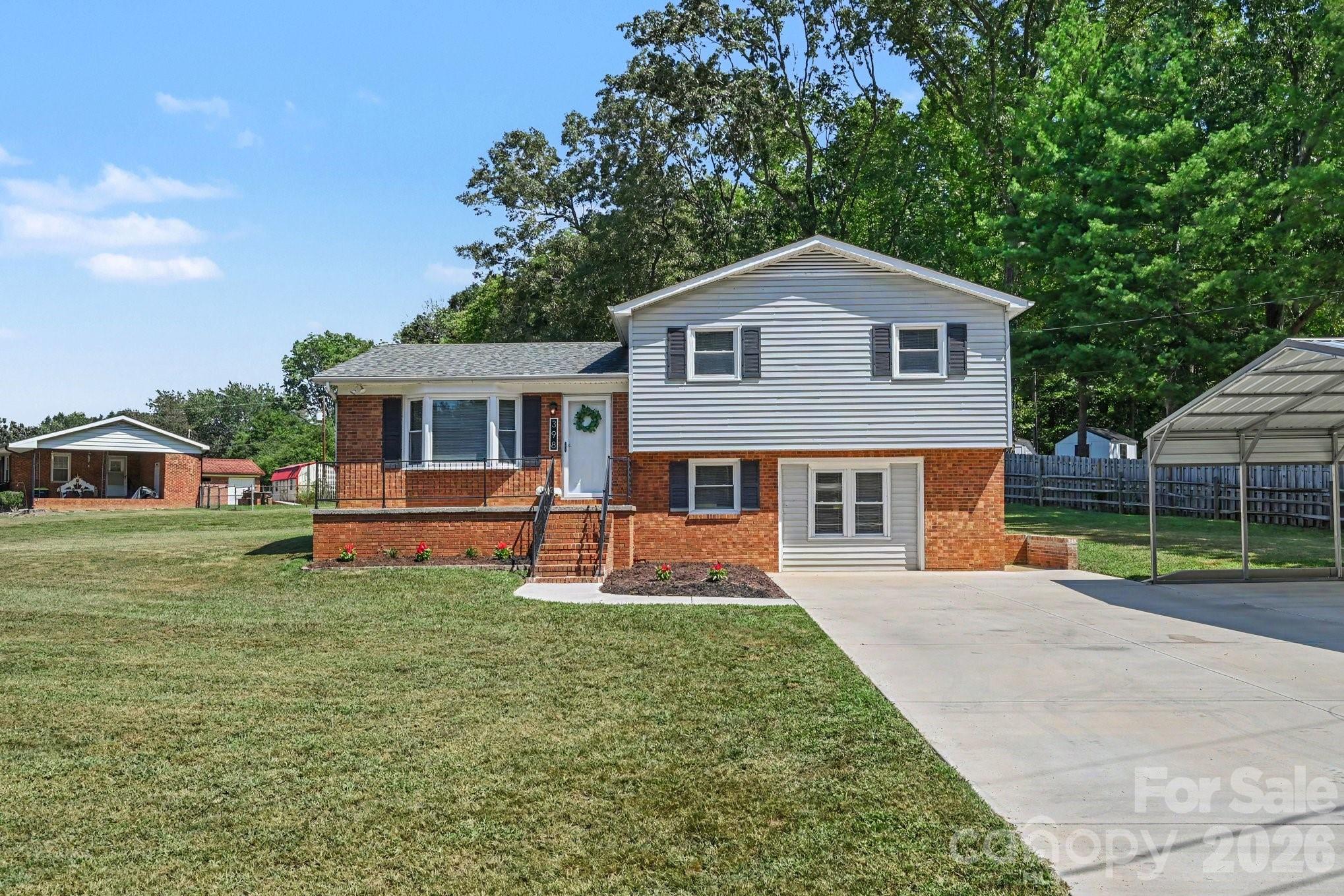 398 W Hillside Drive Property Photo 1