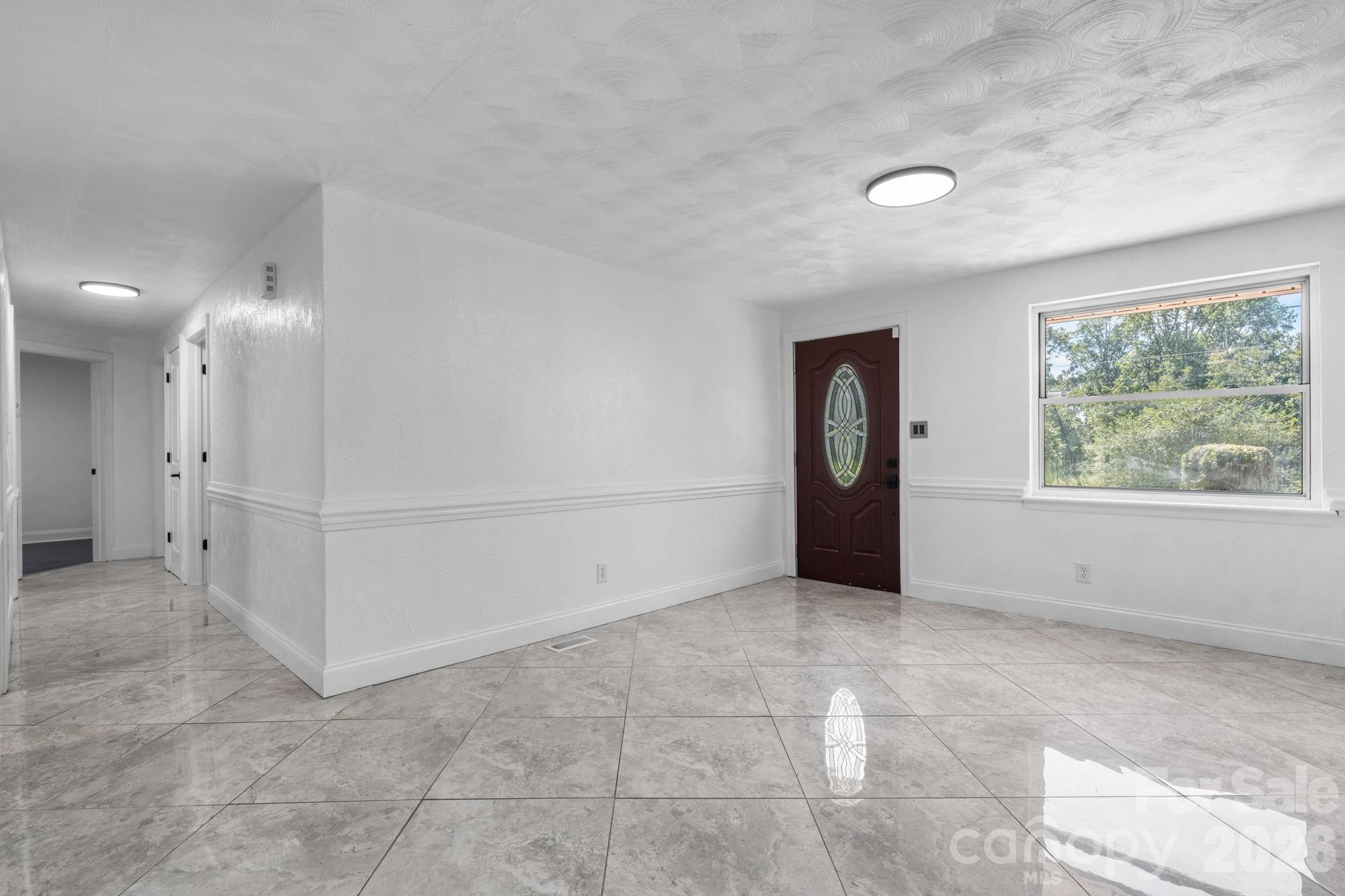 2823 39th Avenue Property Photo 9