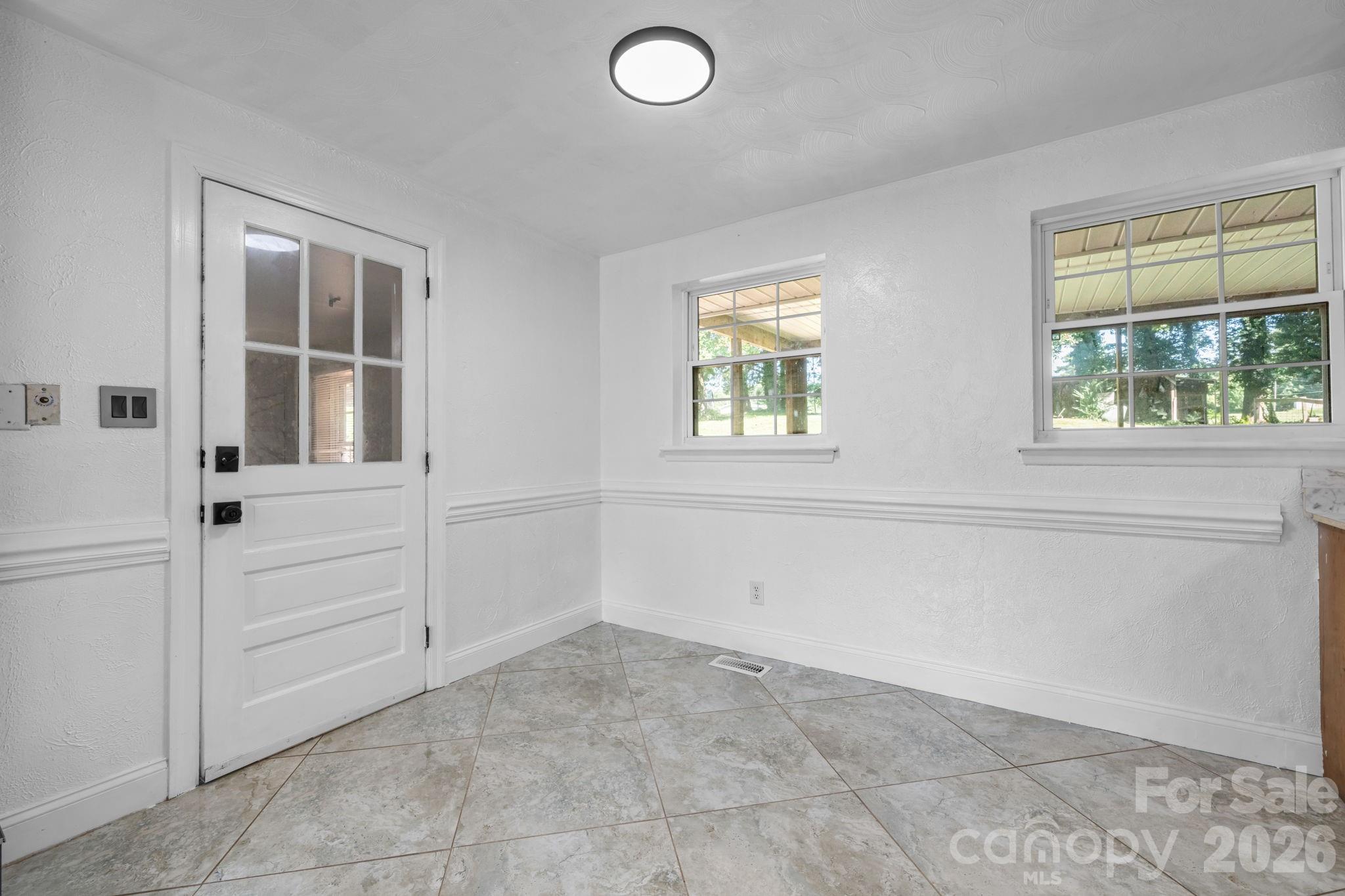2823 39th Avenue Property Photo 11