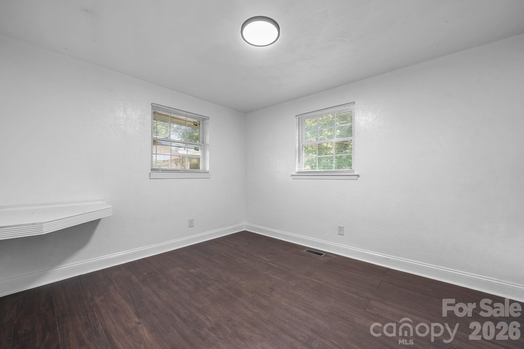2823 39th Avenue Property Photo 16