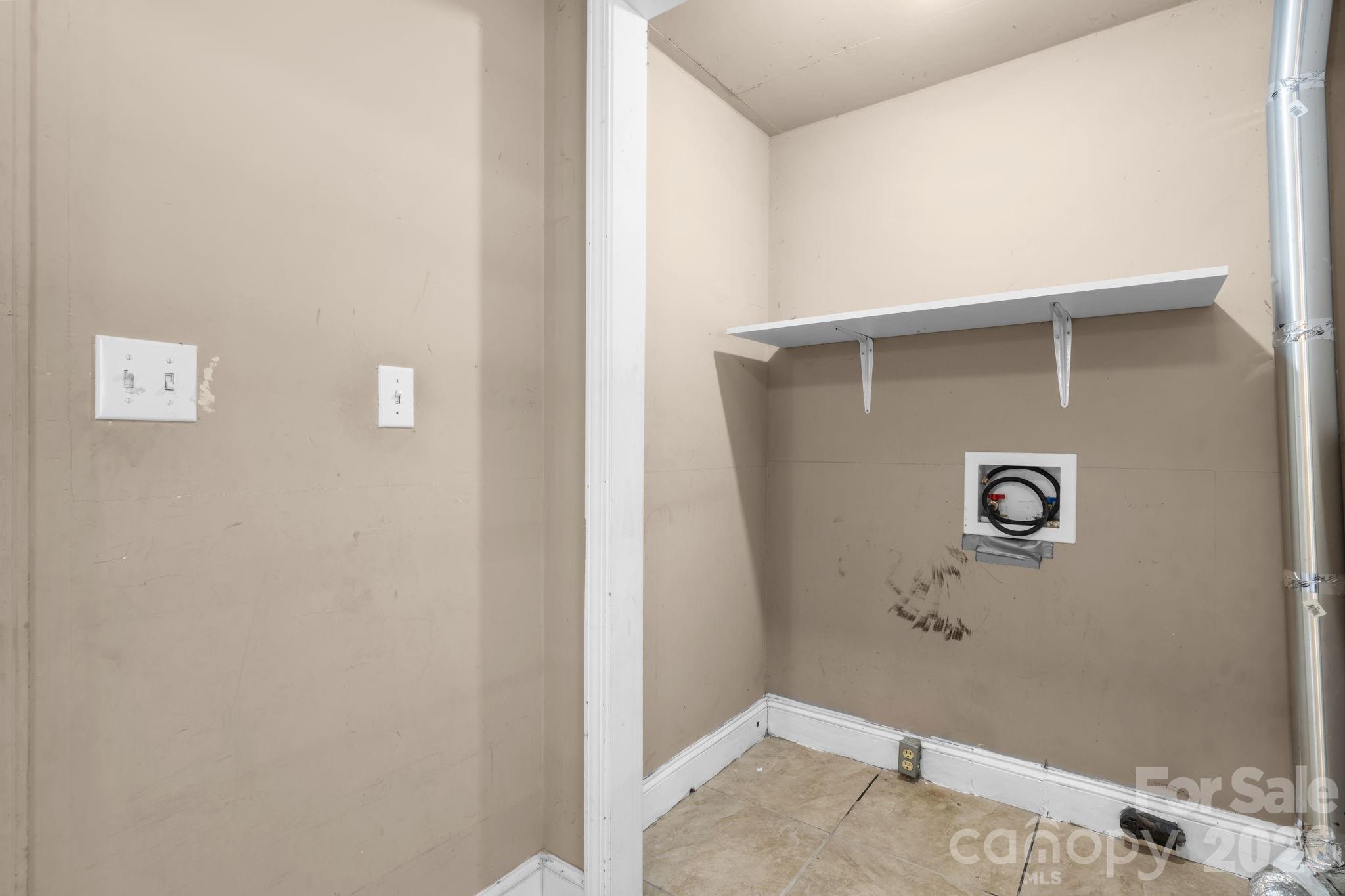 2823 39th Avenue Property Photo 18