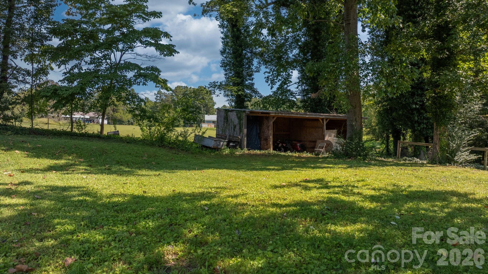 2823 39th Avenue Property Photo 26