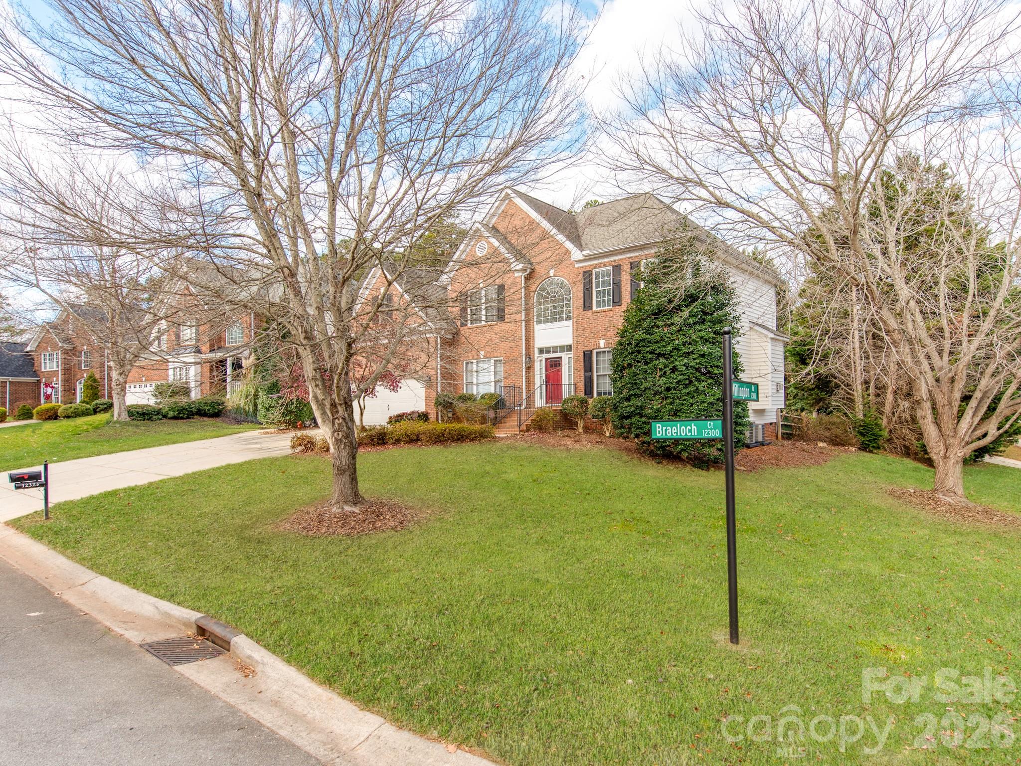 12323 Braeloch Court Property Photo 4